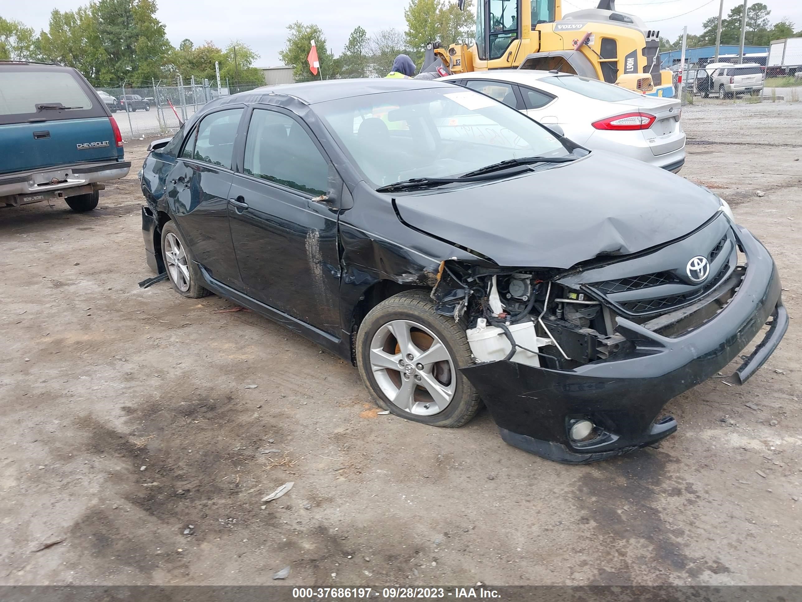 TOYOTA COROLLA 2013 2t1bu4ee6dc935902