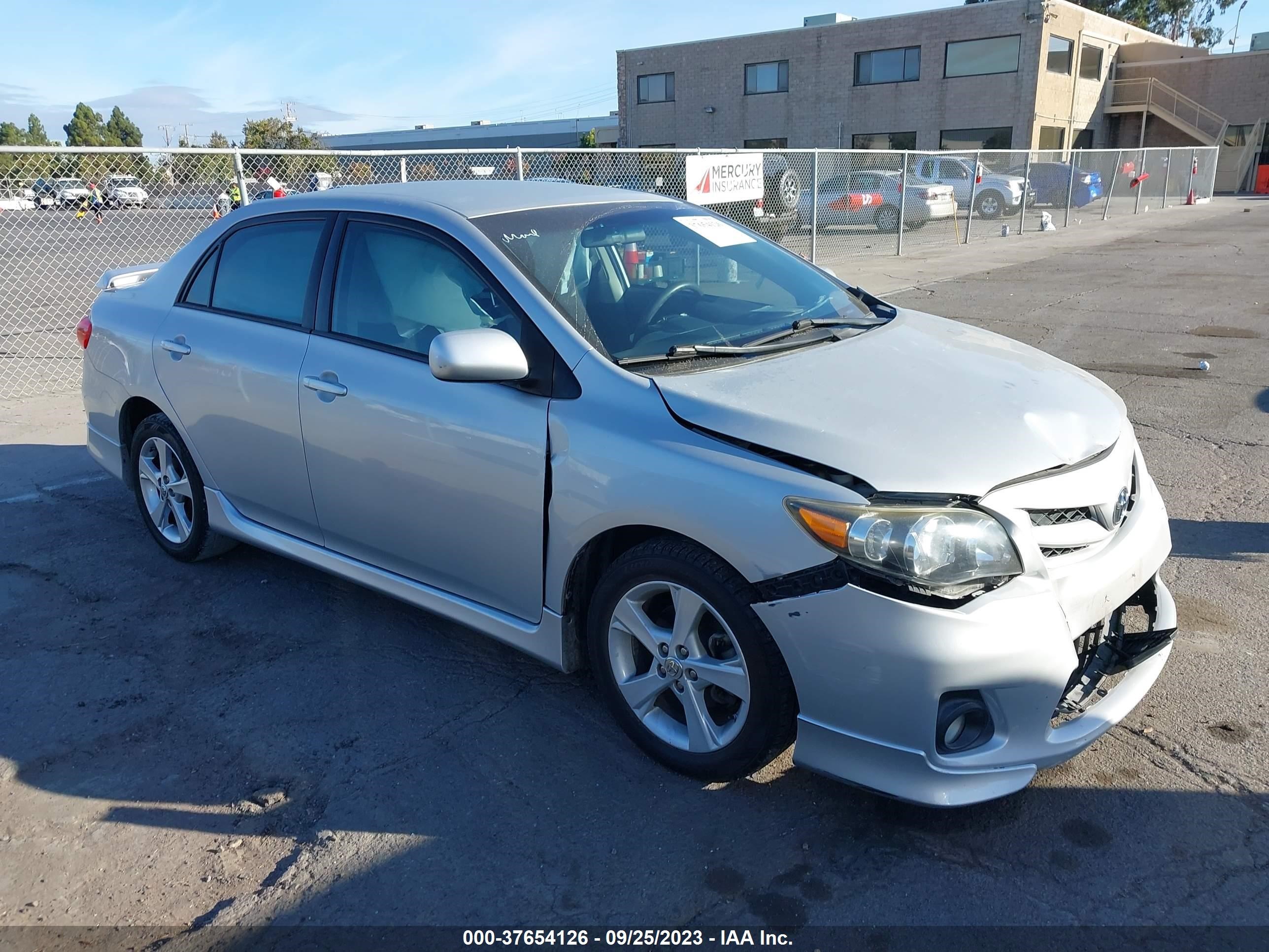 TOYOTA COROLLA 2013 2t1bu4ee6dc940050