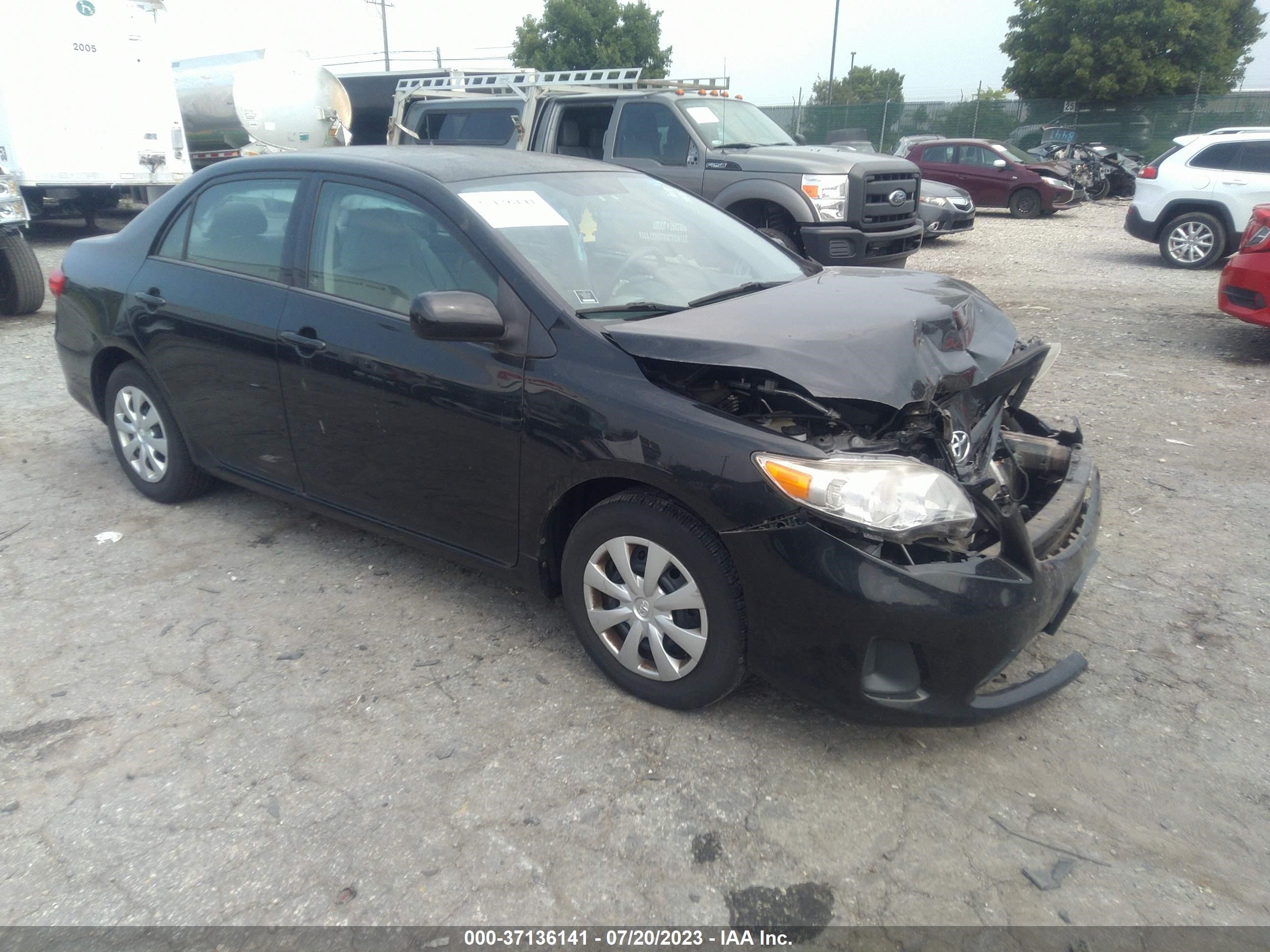 TOYOTA COROLLA 2013 2t1bu4ee7dc100603