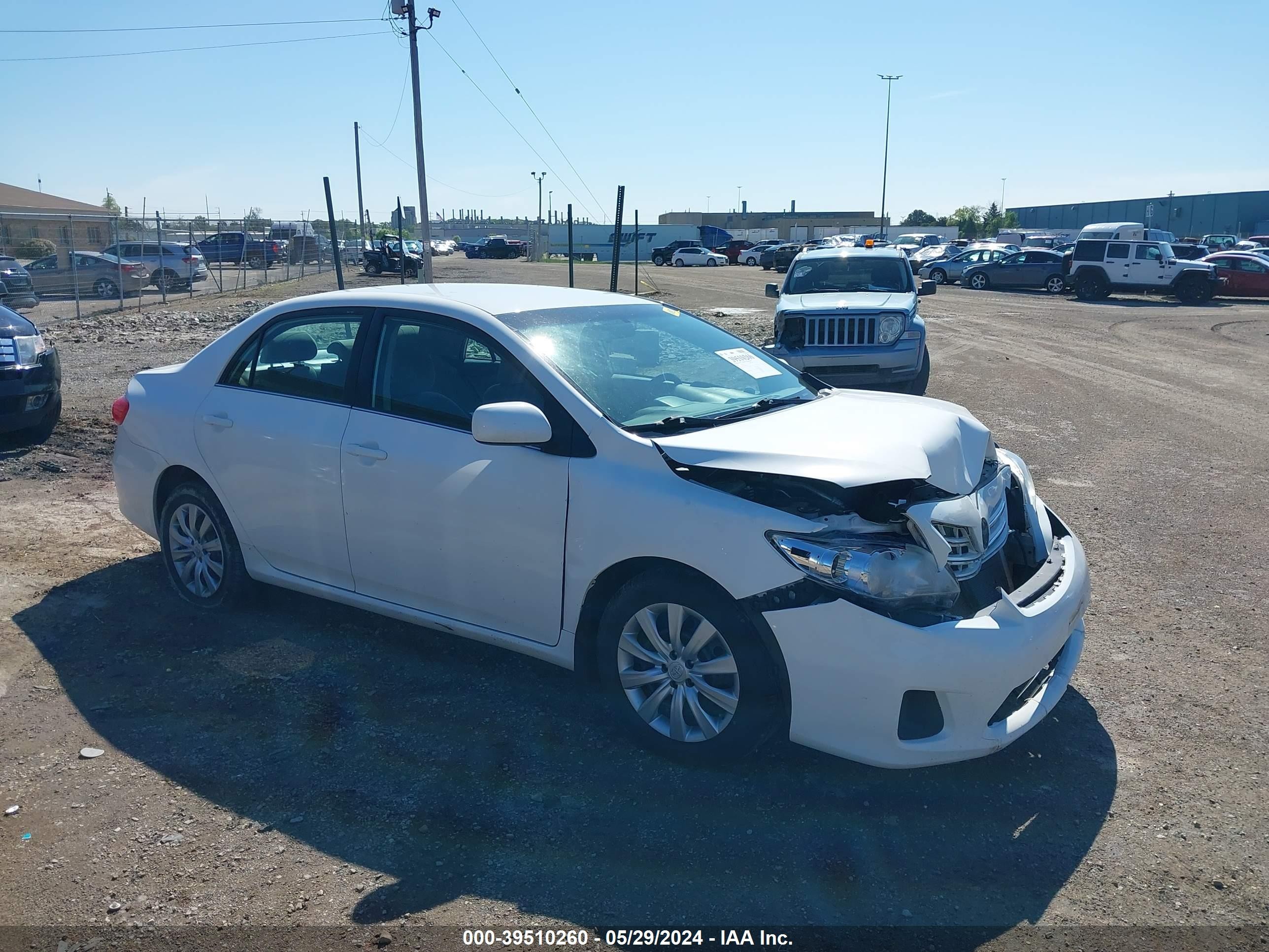 TOYOTA COROLLA 2013 2t1bu4ee8dc062945