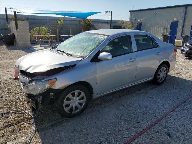 TOYOTA COROLLA 2013 2t1bu4ee8dc117281