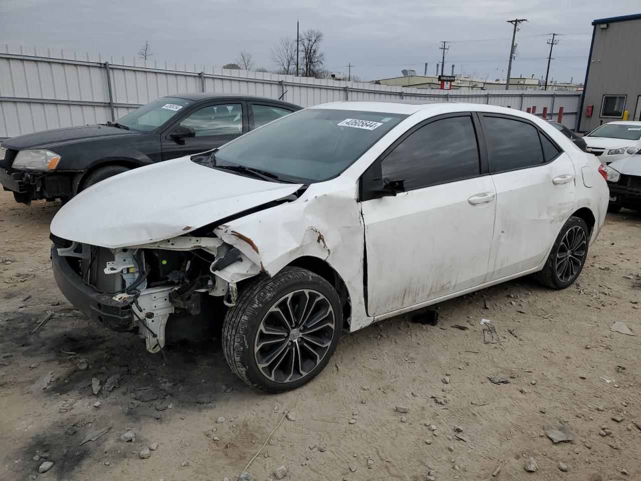 TOYOTA COROLLA 2015 2t1burhe0fc283046