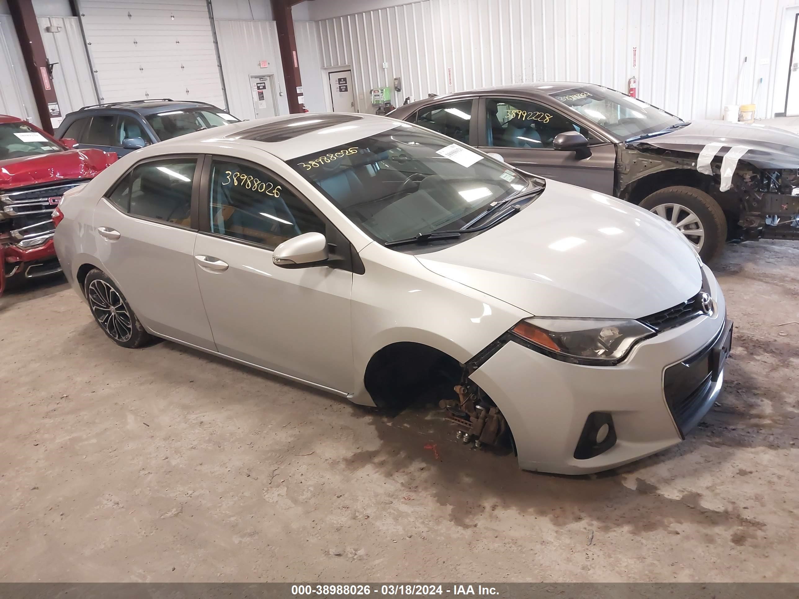 TOYOTA COROLLA 2015 2t1burhe0fc390579