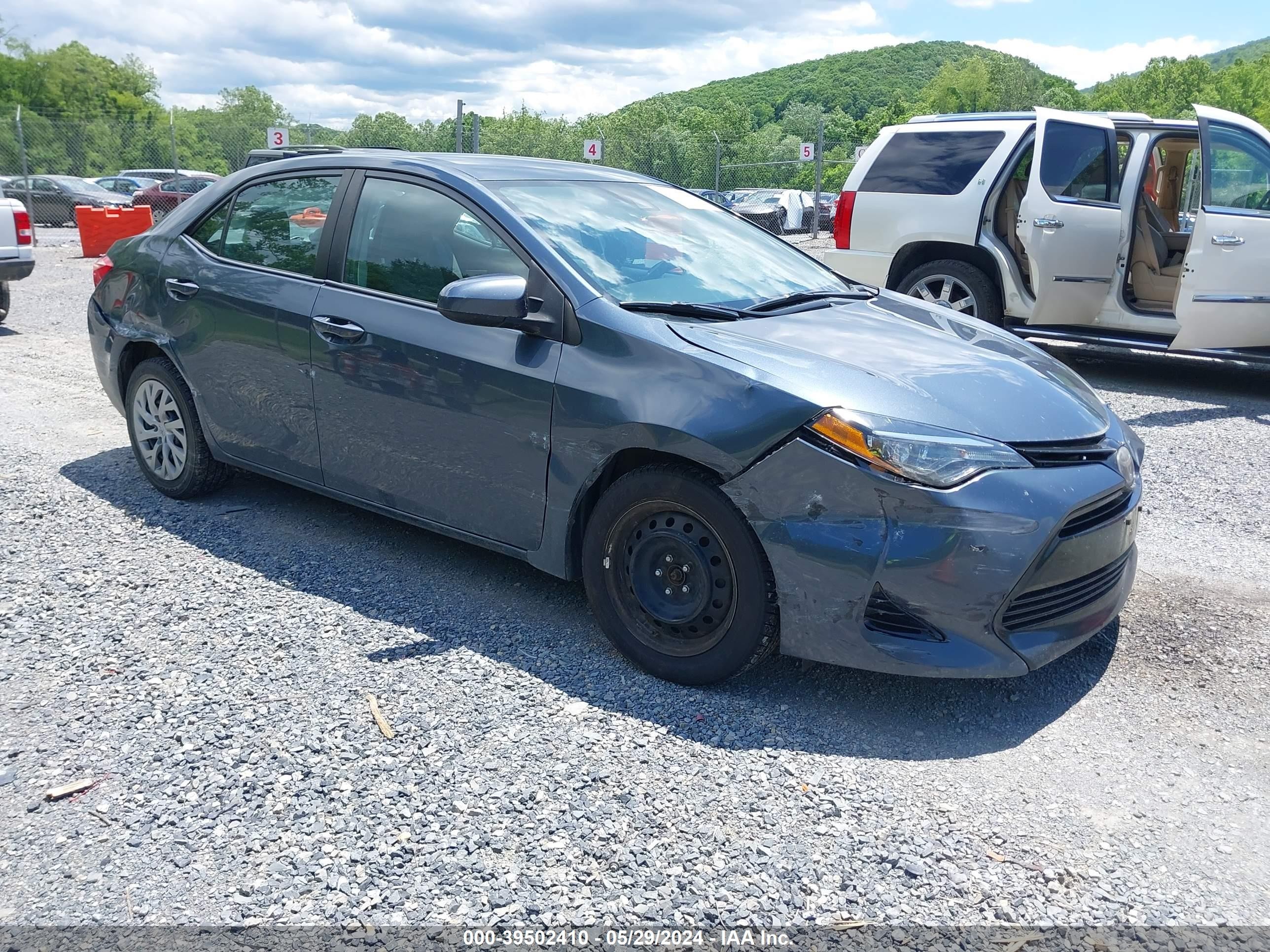 TOYOTA COROLLA 2018 2t1burhe1jc099517