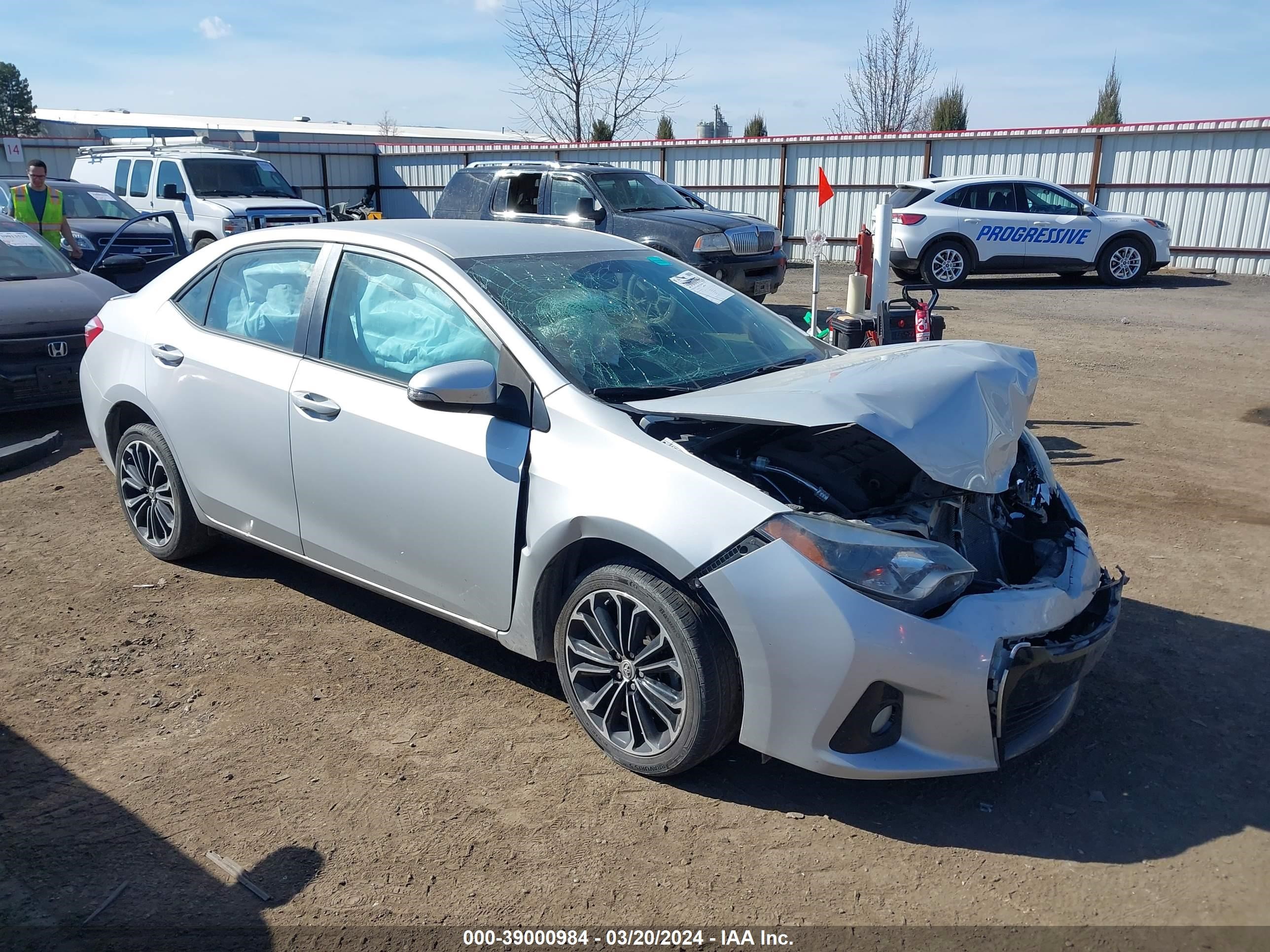 TOYOTA COROLLA 2015 2t1burhe3fc418360