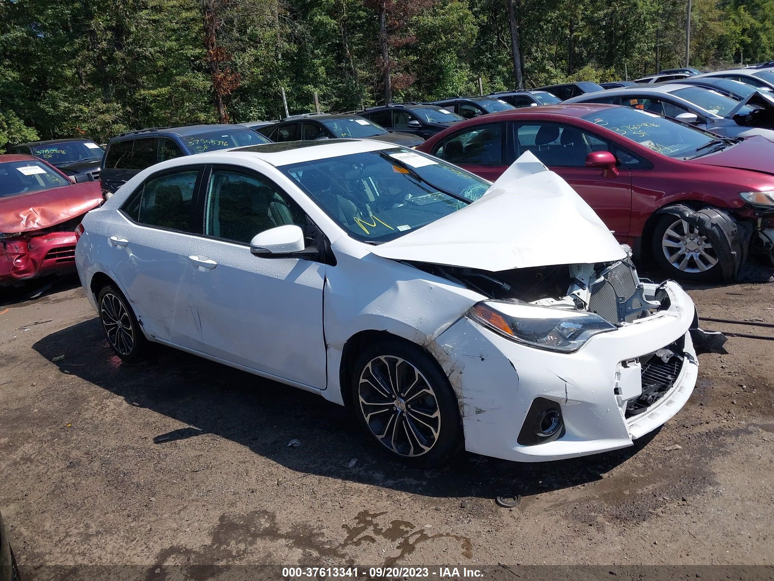 TOYOTA COROLLA 2015 2t1burhe4fc381402