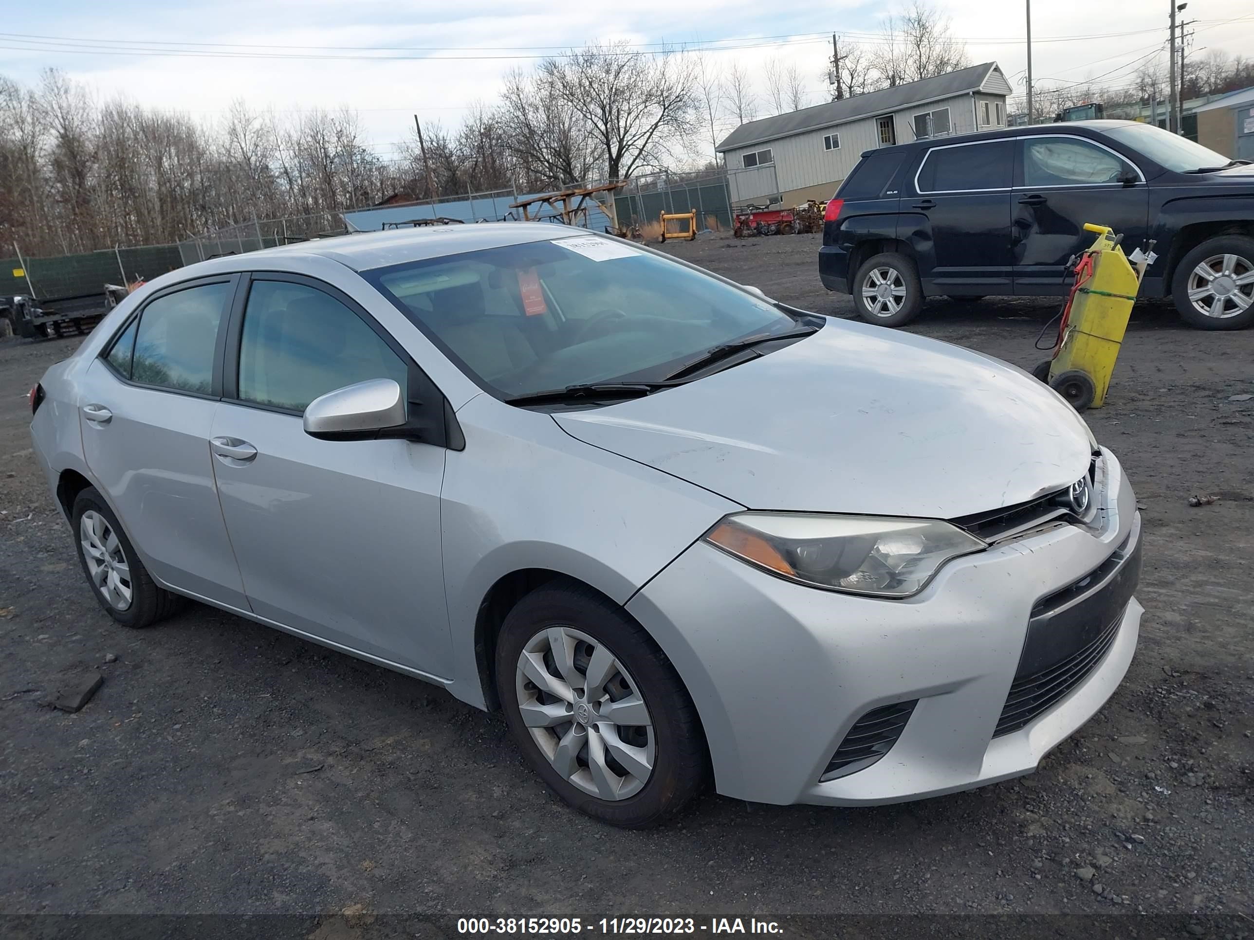 TOYOTA COROLLA 2015 2t1burhe6fc364357