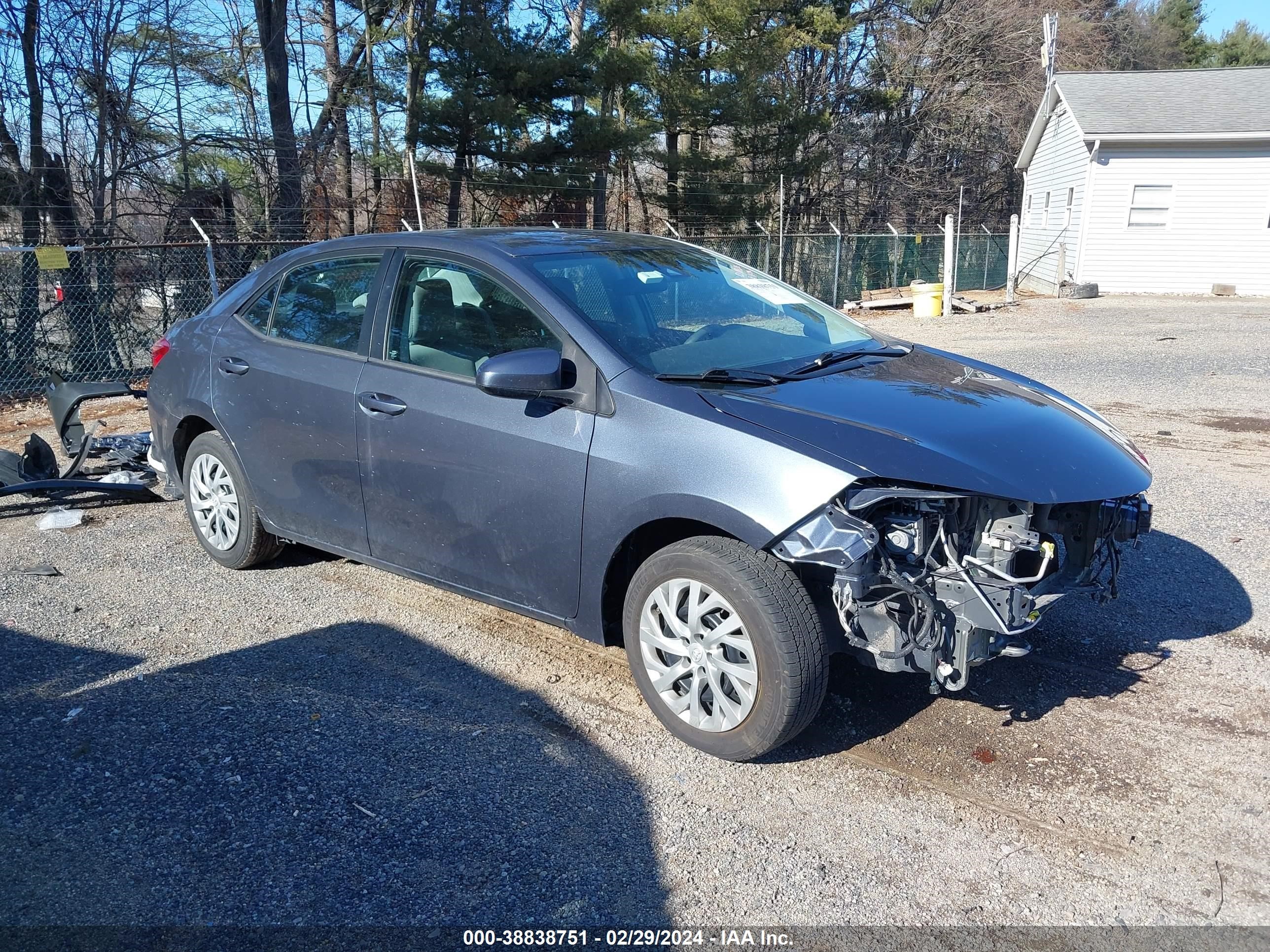 TOYOTA COROLLA 2017 2t1burhe6hc839119