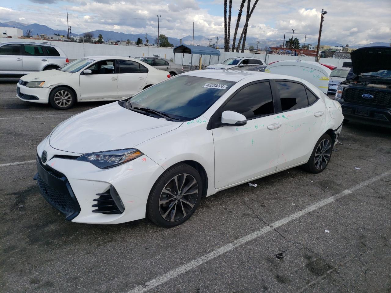 TOYOTA COROLLA 2018 2t1burhe6jc123861