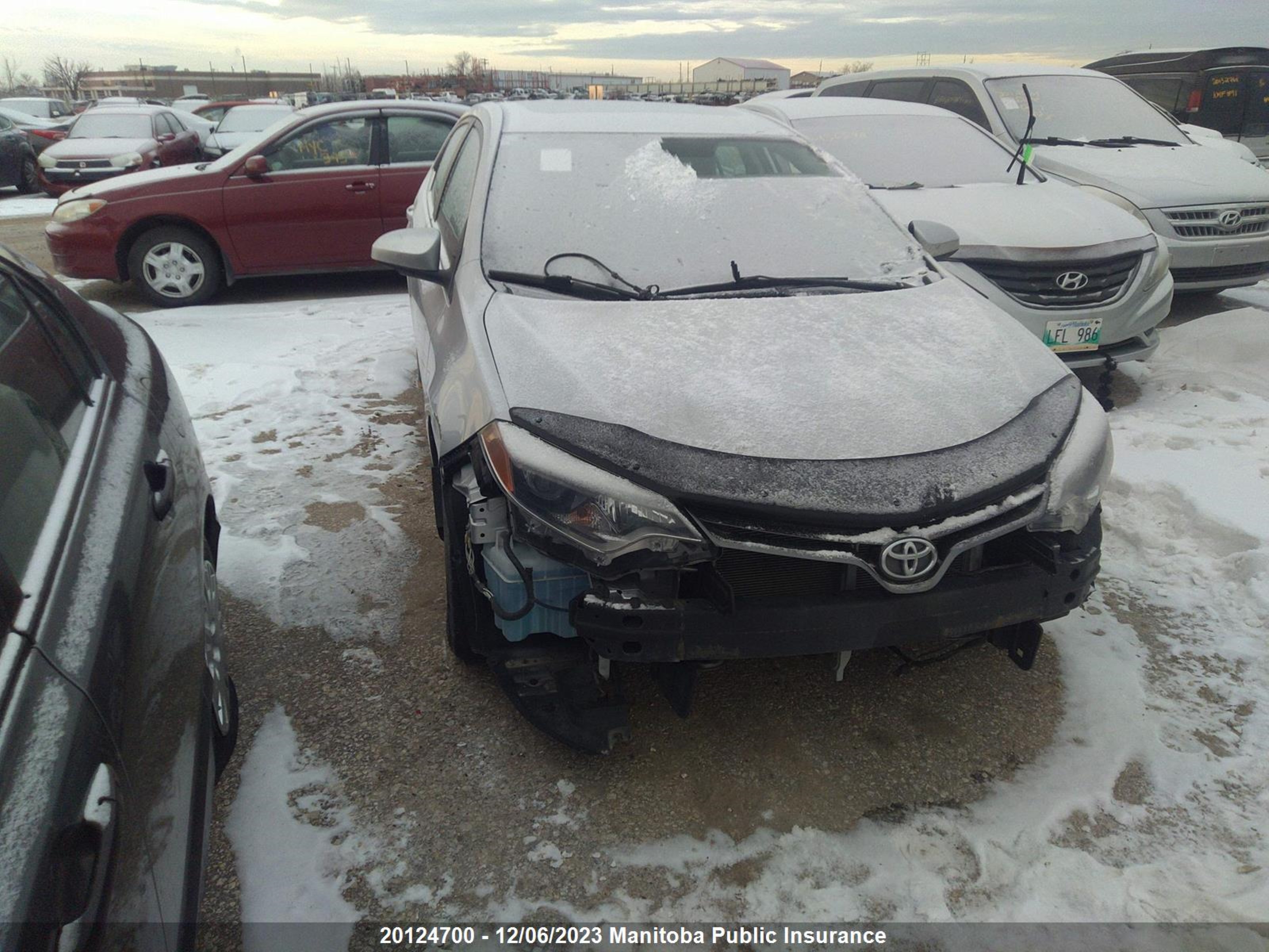 TOYOTA COROLLA 2015 2t1burhe7fc340228