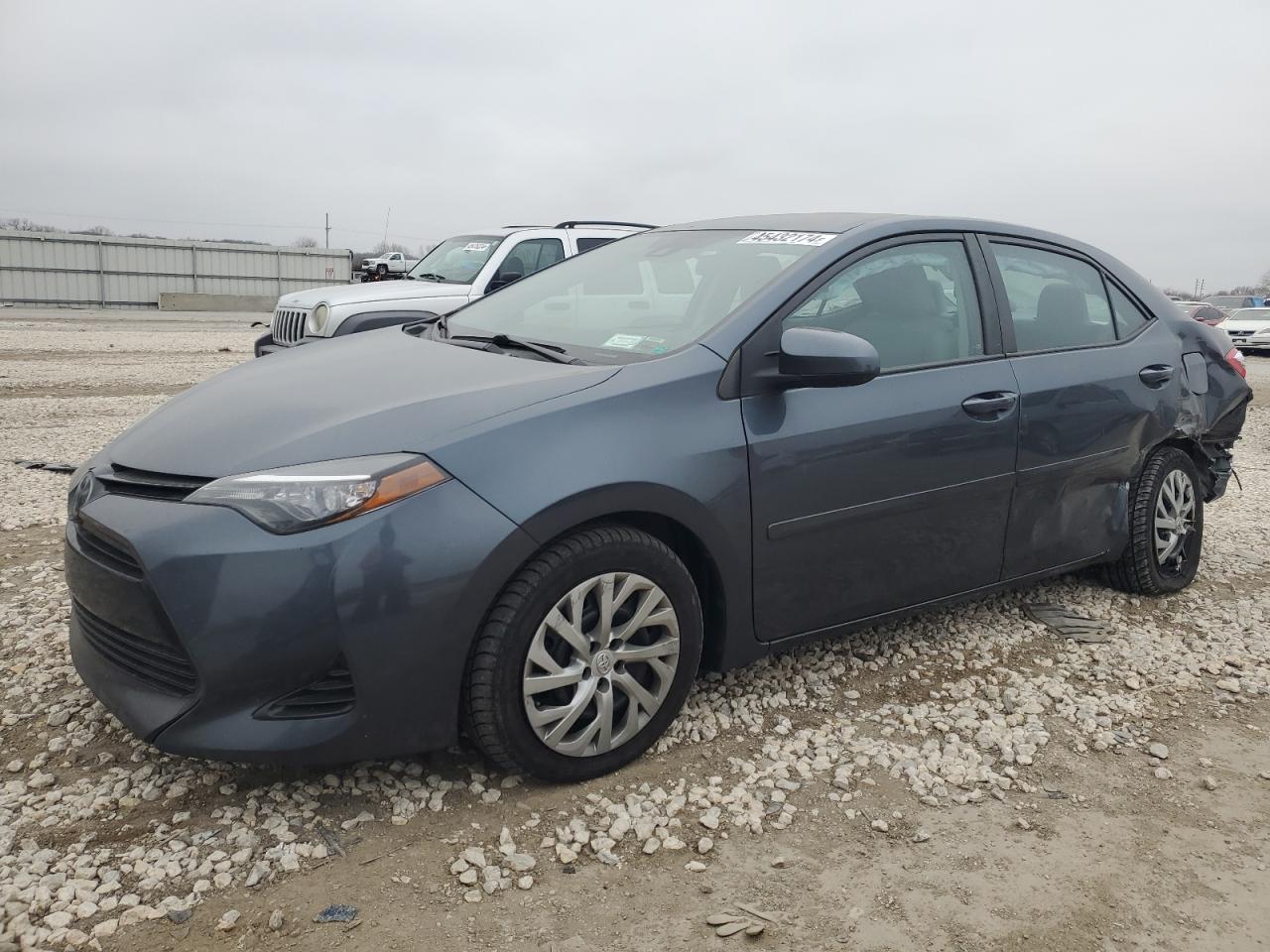 TOYOTA COROLLA 2017 2t1burhe7hc802533