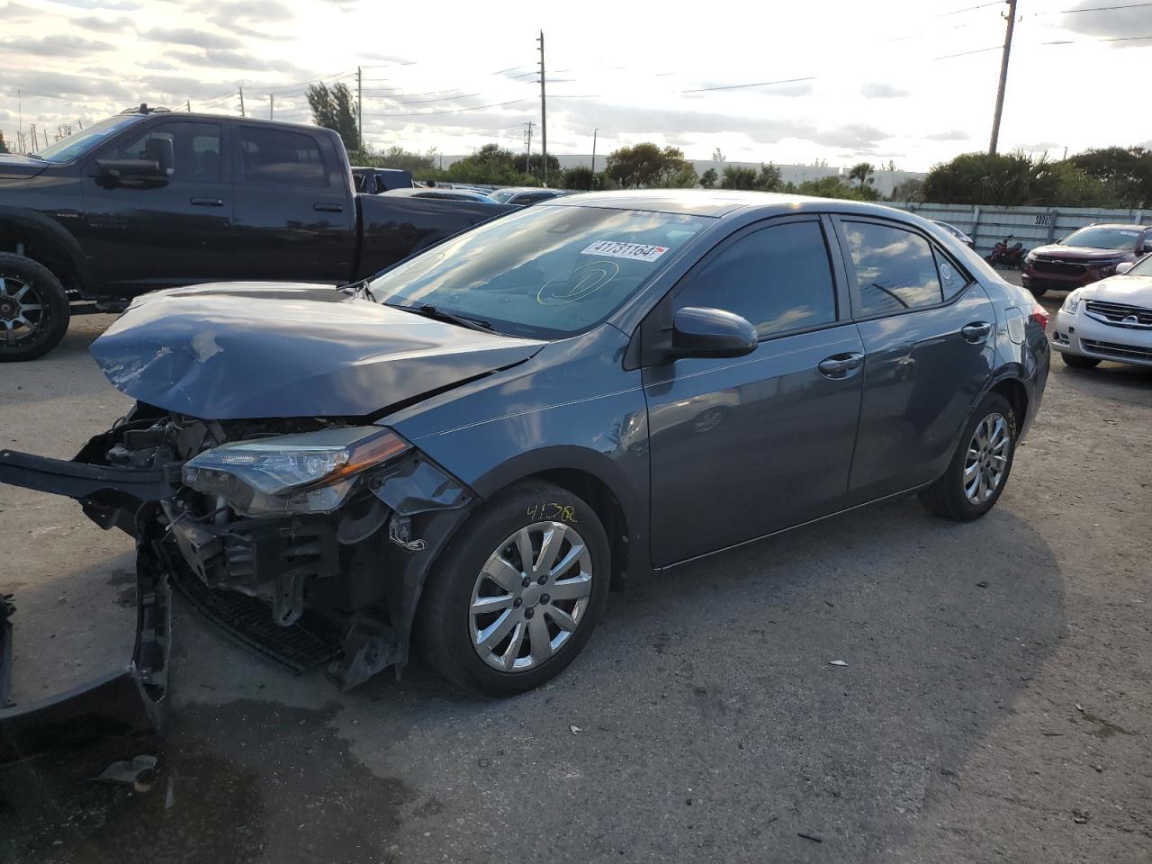 TOYOTA COROLLA 2017 2t1burhe7hc809367