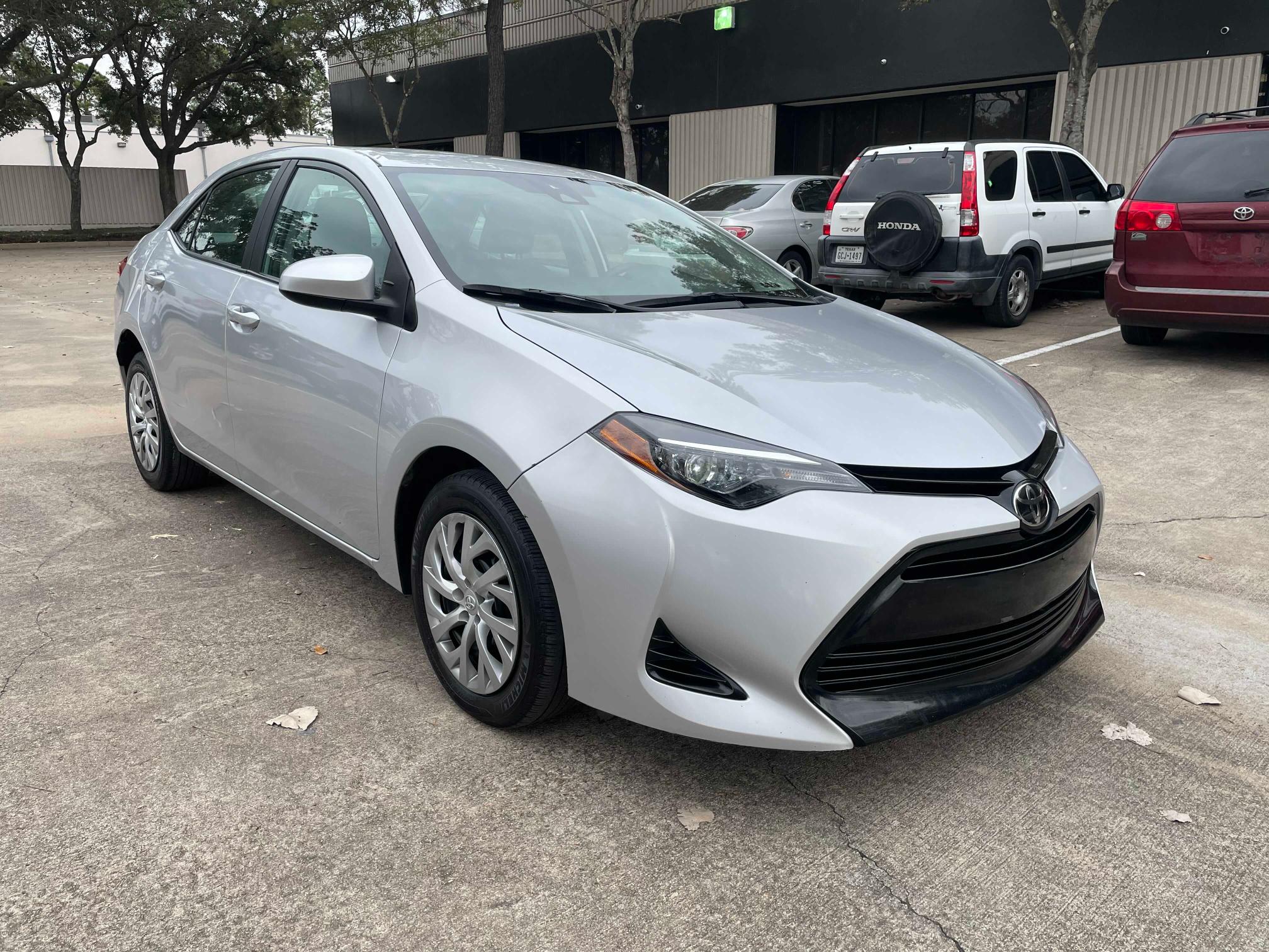 TOYOTA COROLLA L 2018 2t1burhe8jc088756