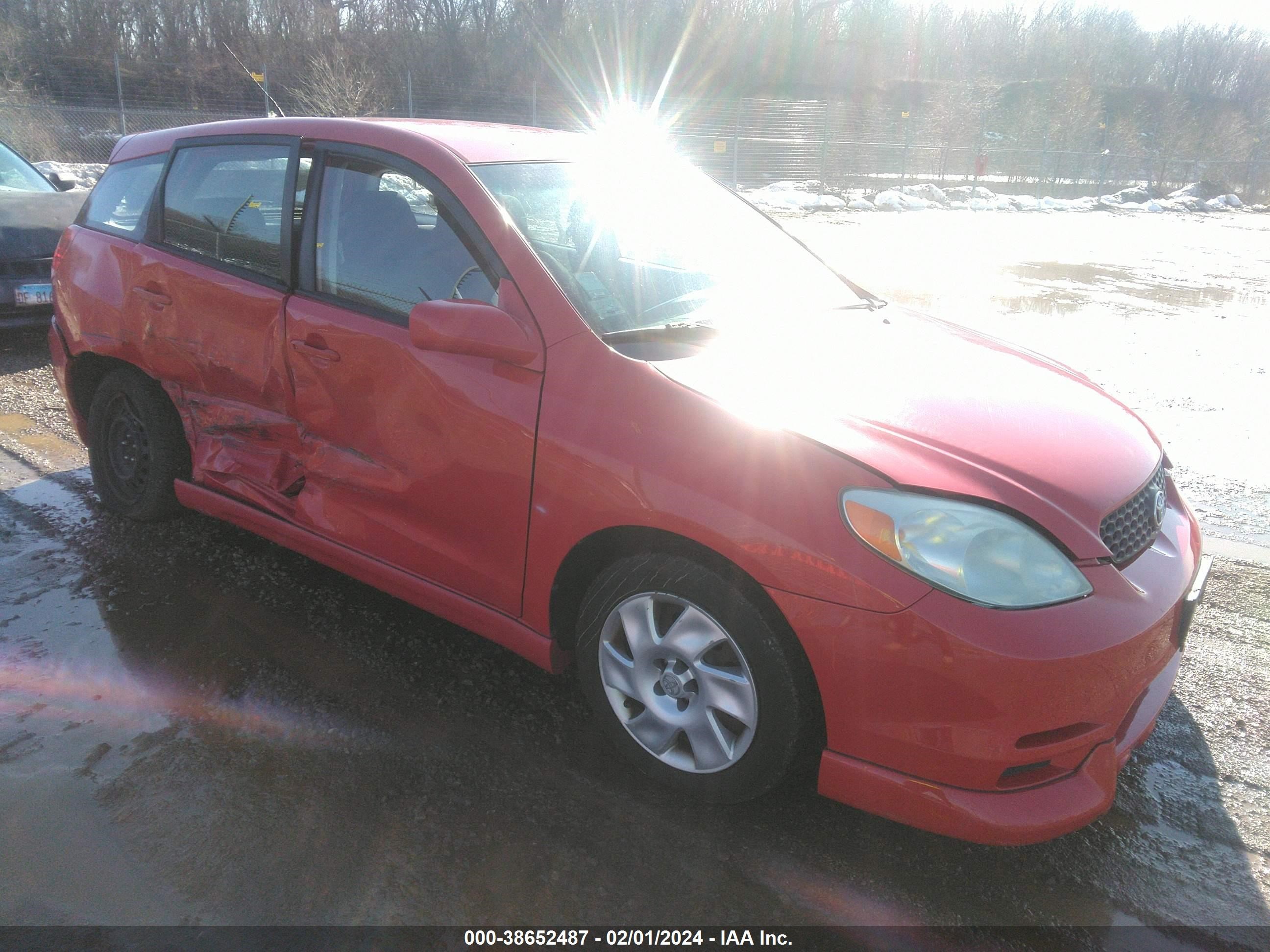 TOYOTA MATRIX 2004 2t1kr32e14c241148