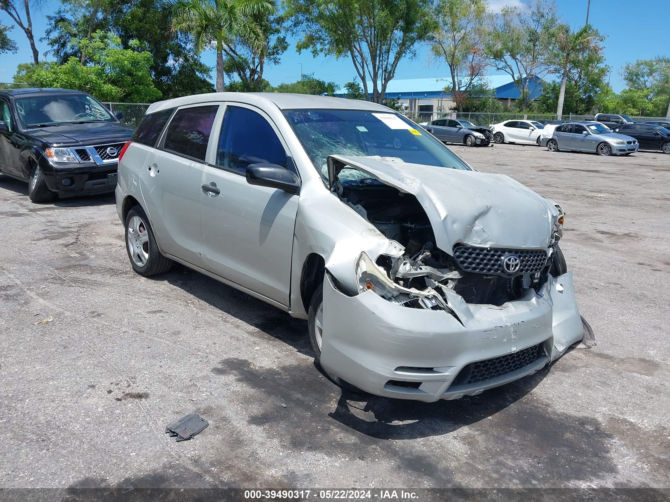 TOYOTA MATRIX 2004 2t1kr32e54c257434