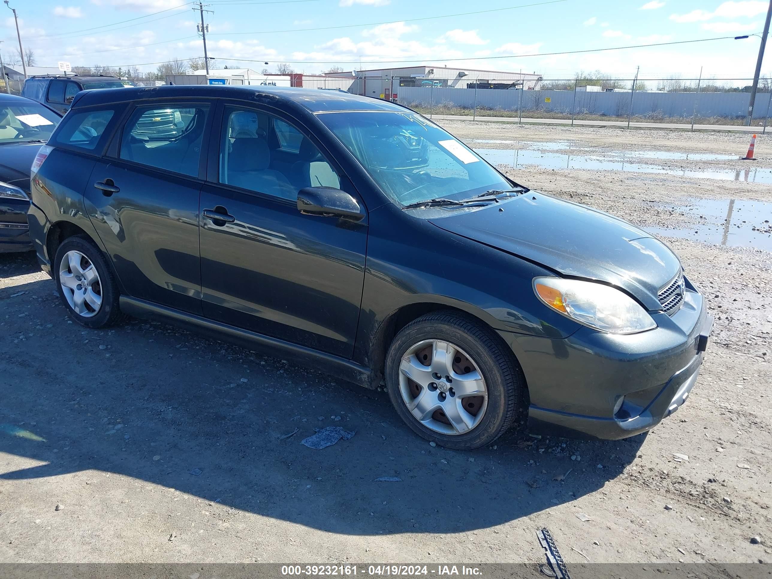 TOYOTA MATRIX 2005 2t1kr32e55c499724