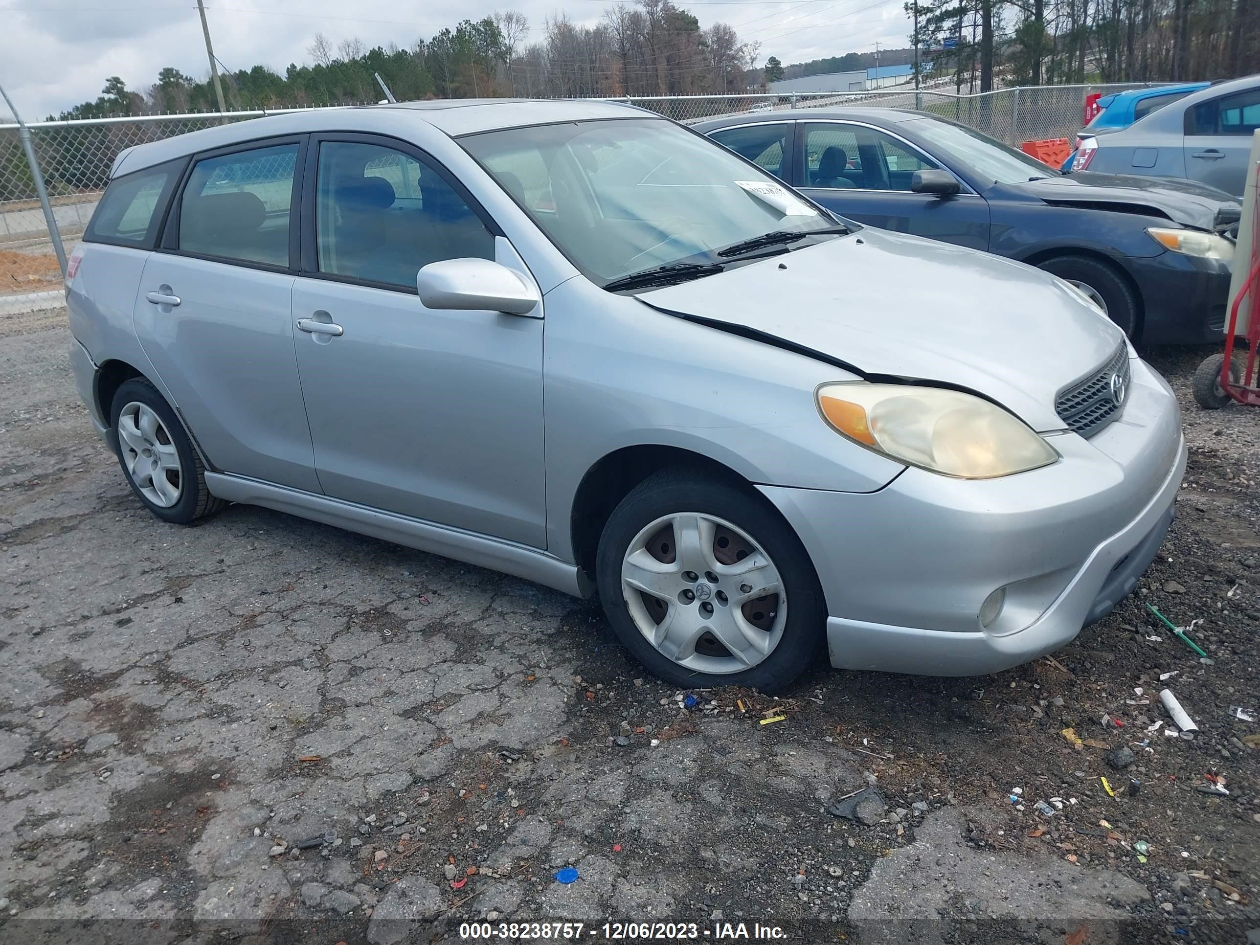 TOYOTA MATRIX 2005 2t1kr32e65c423705