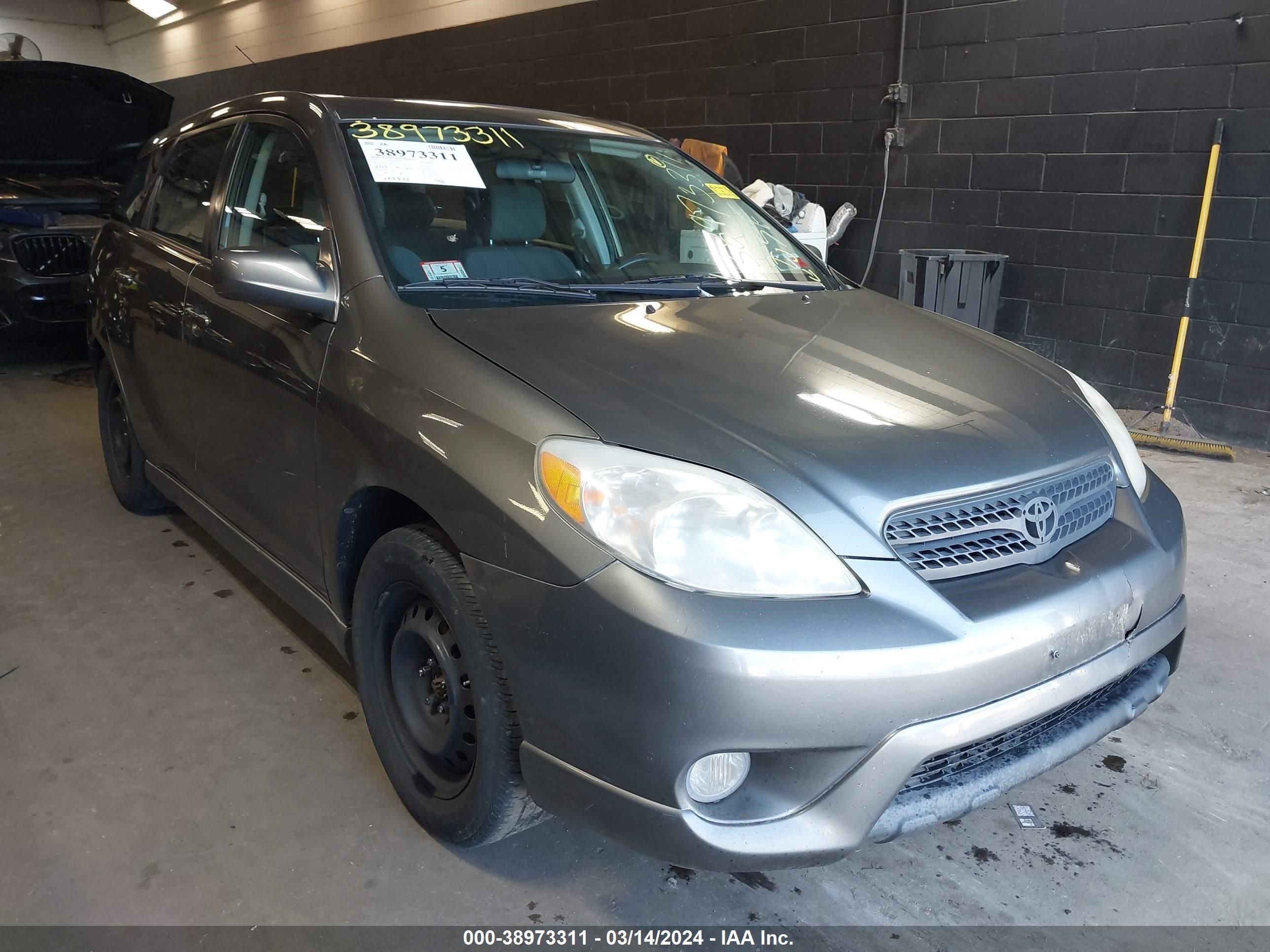 TOYOTA MATRIX 2007 2t1kr32e97c656223