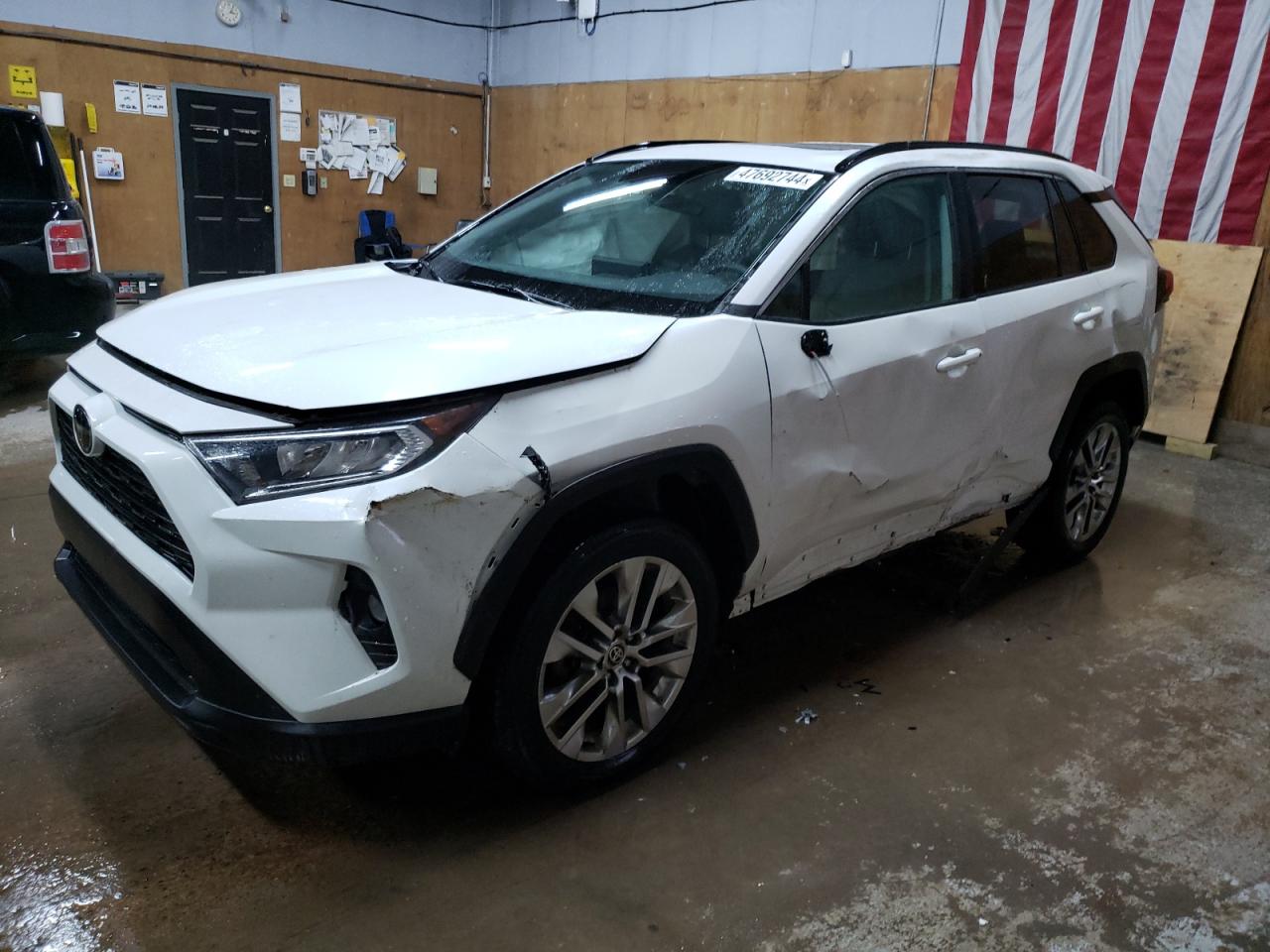 TOYOTA RAV 4 2021 2t3a1rfv7mw215613