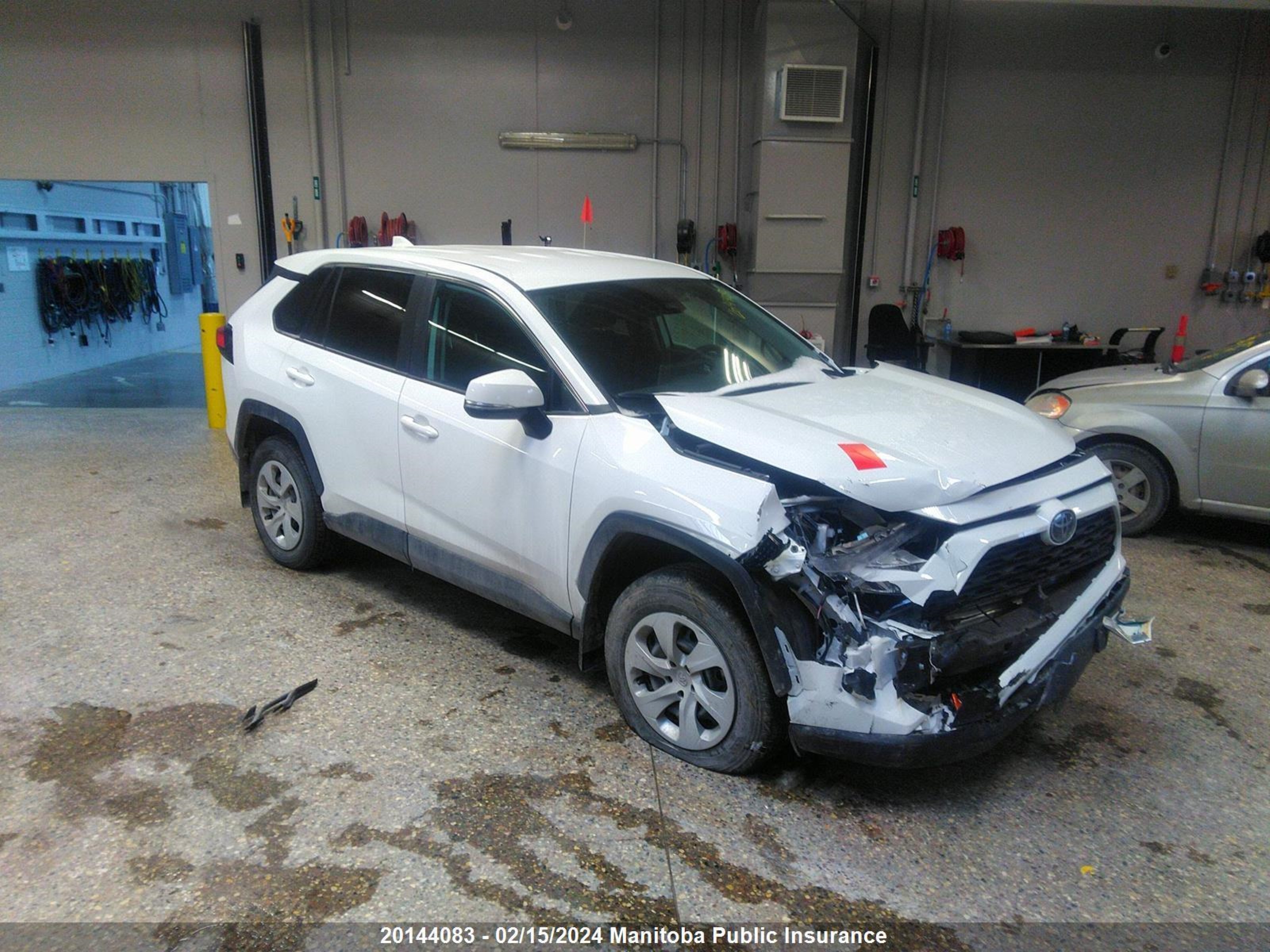 TOYOTA RAV 4 2023 2t3b1rfv4pw360035