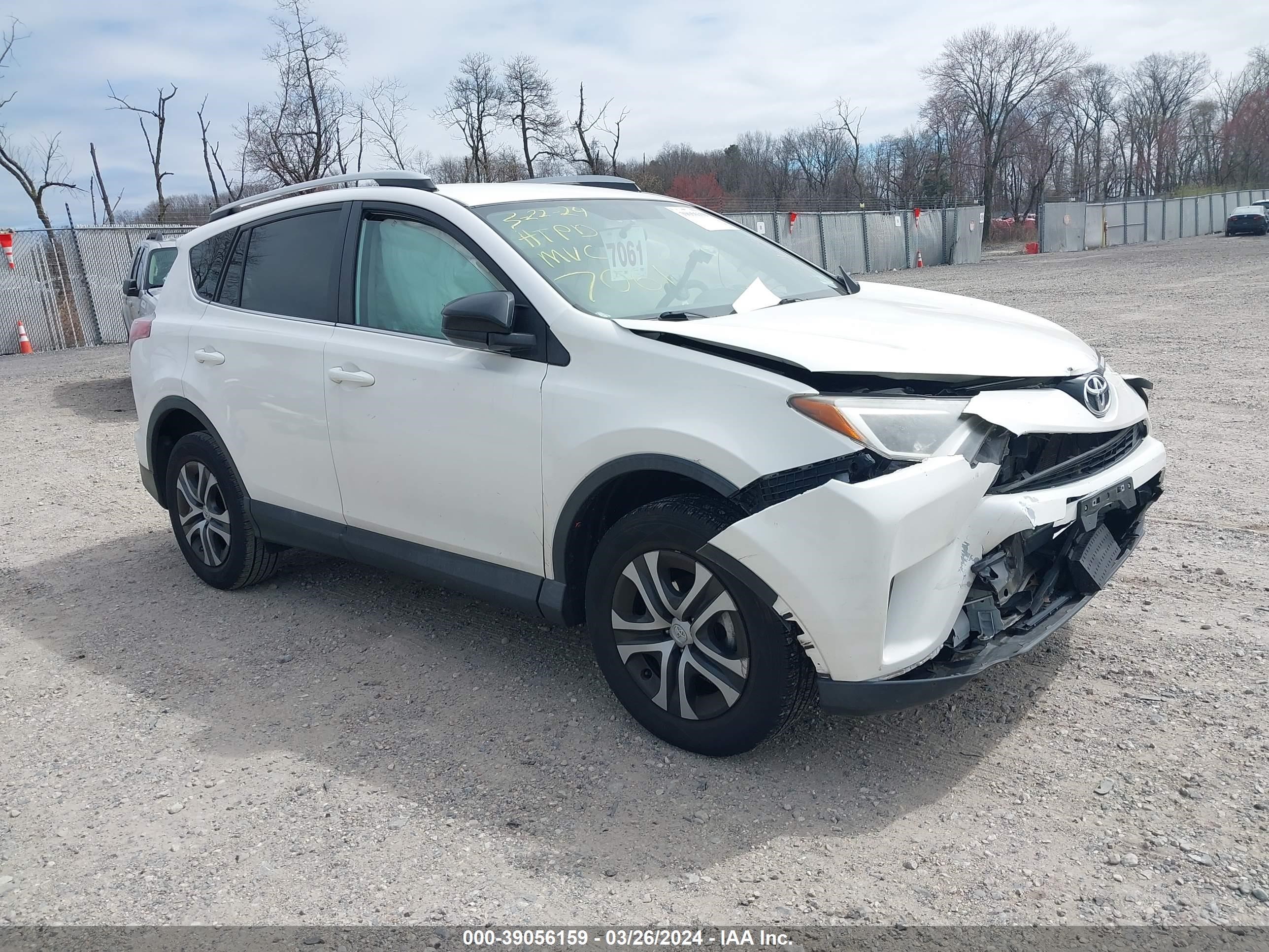 TOYOTA RAV 4 2016 2t3bfrev0gw512623