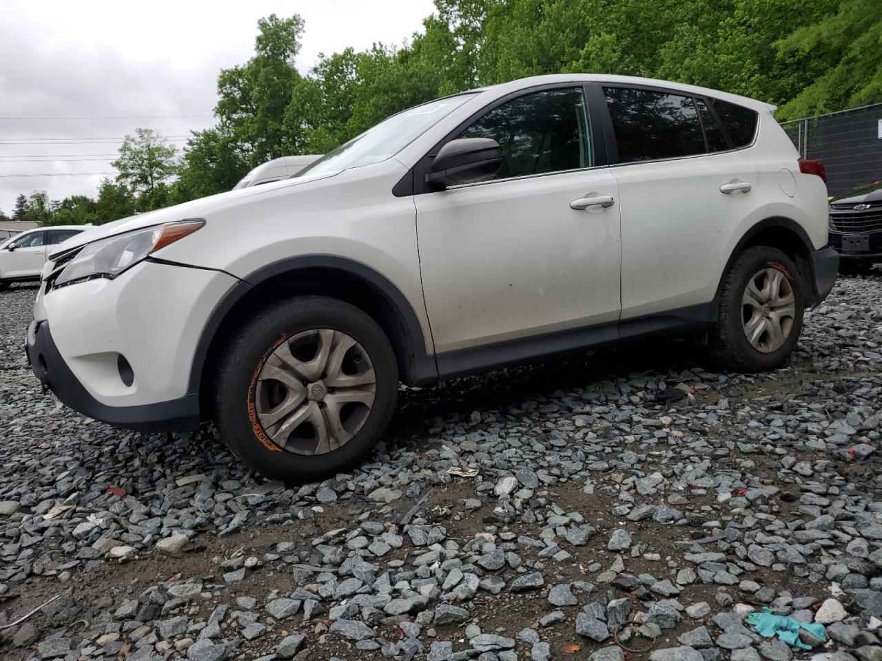 TOYOTA RAV 4 2015 2t3bfrev1fw263201