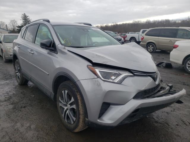 TOYOTA RAV4 LE 2017 2t3bfrev2hw656935