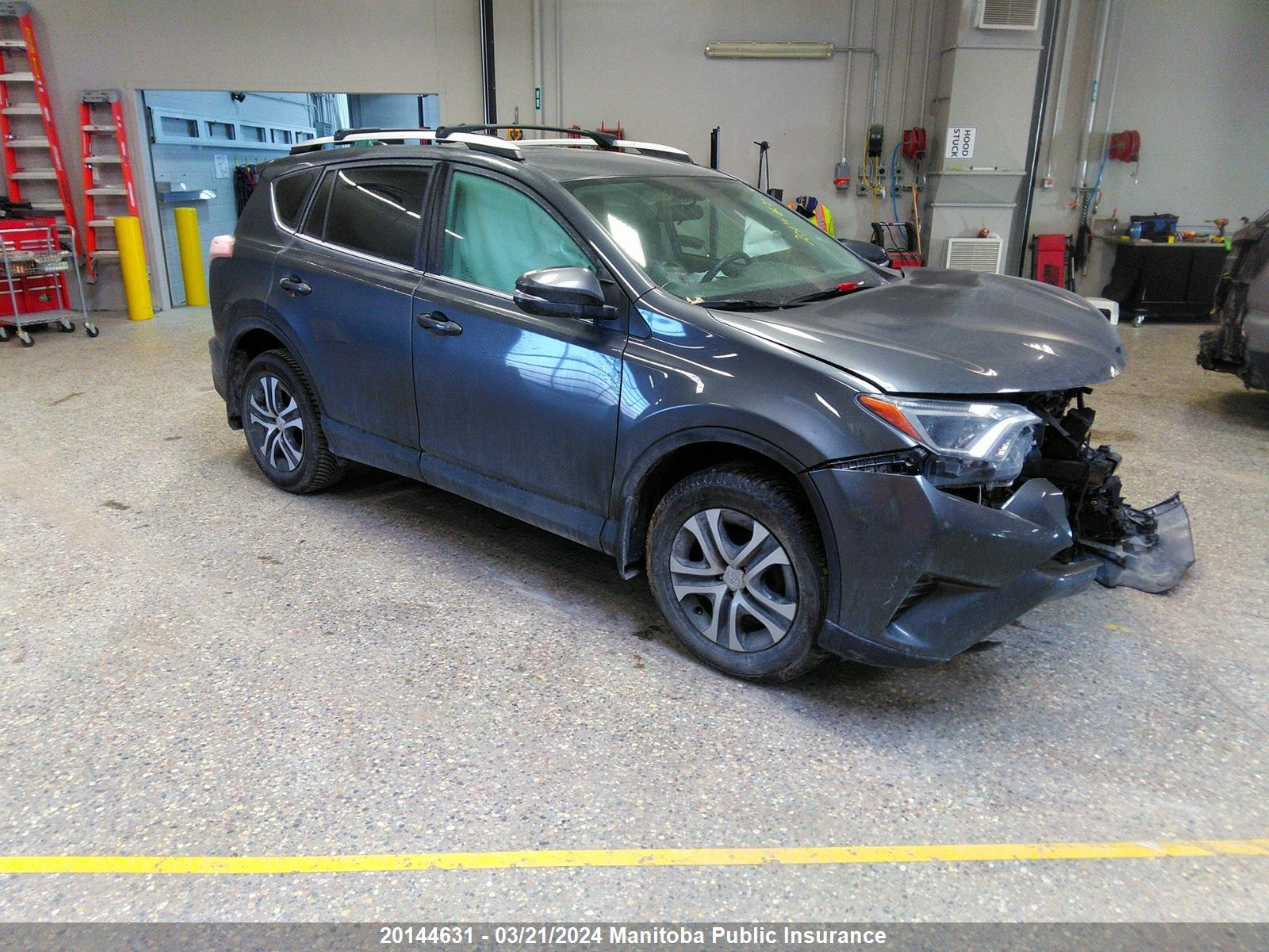 TOYOTA RAV 4 2016 2t3bfrev3gw431826