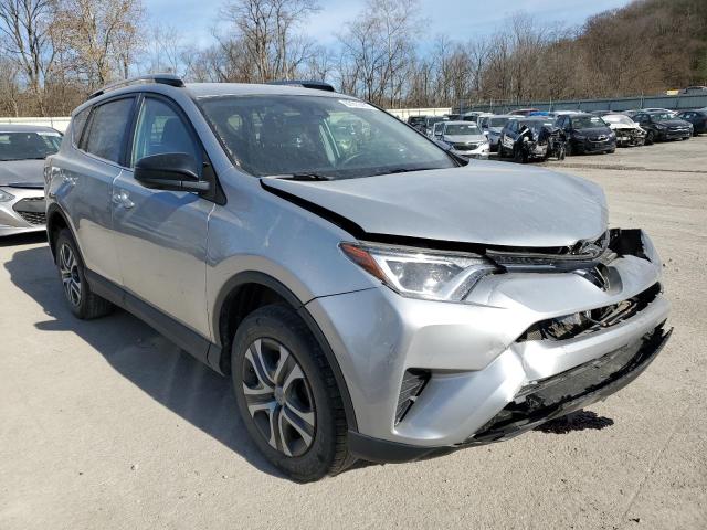 TOYOTA RAV4 LE 2017 2t3bfrev3hw650173