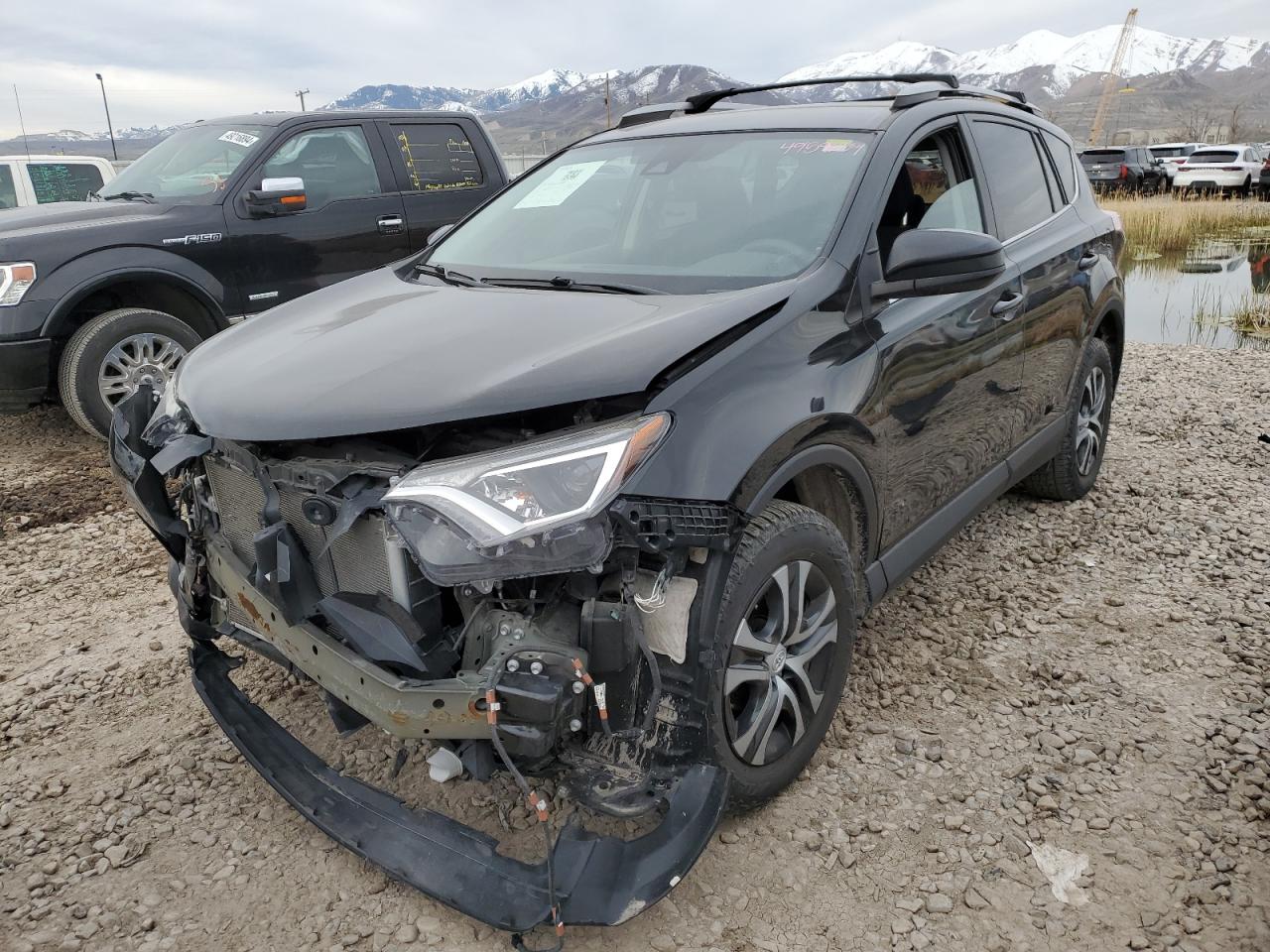 TOYOTA RAV 4 2018 2t3bfrev3jw763501