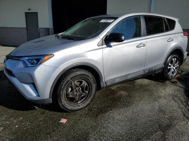 TOYOTA RAV4 LE 2018 2t3bfrev3jw808193