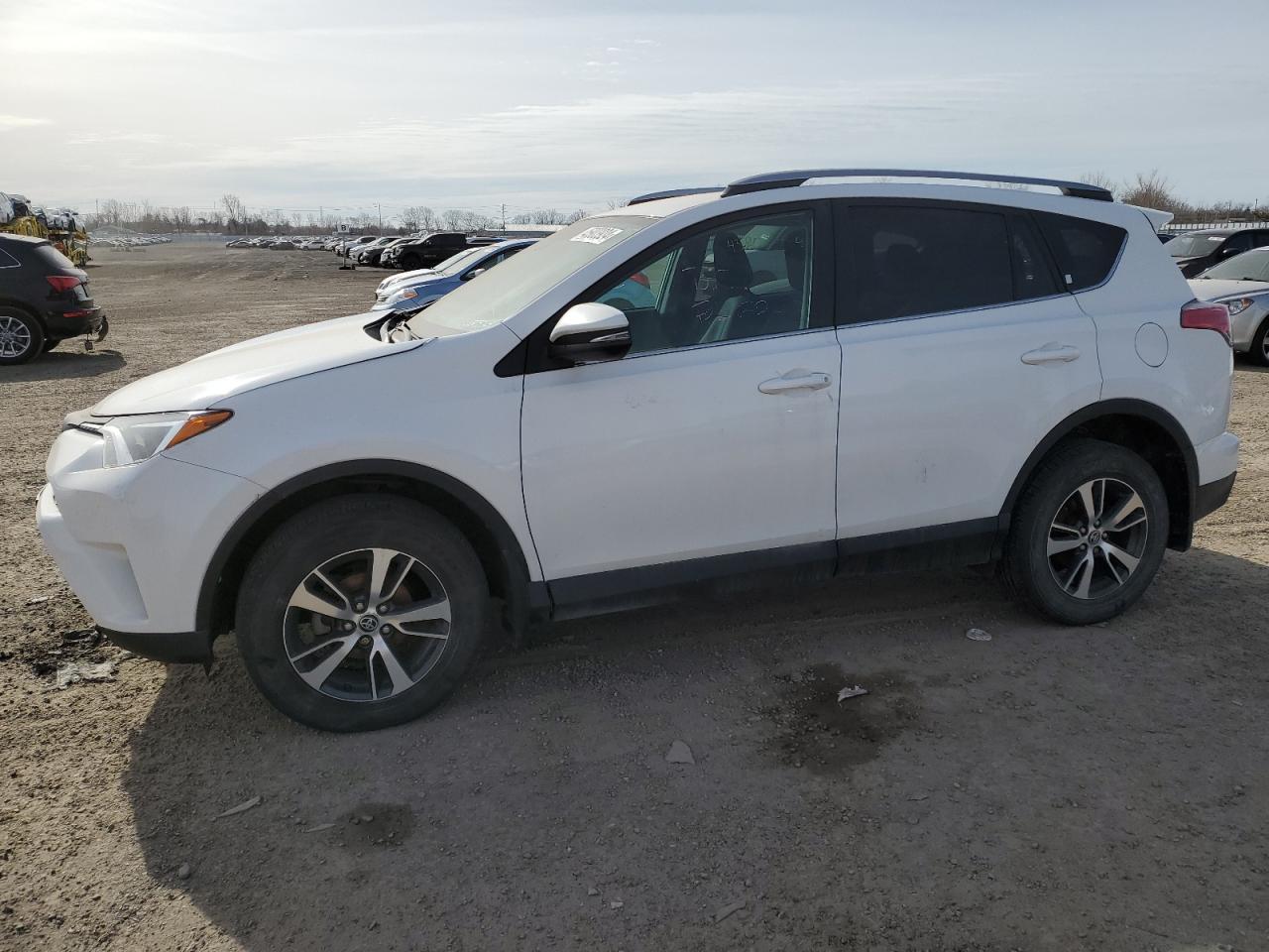 TOYOTA RAV 4 2018 2t3bfrev4jw749395