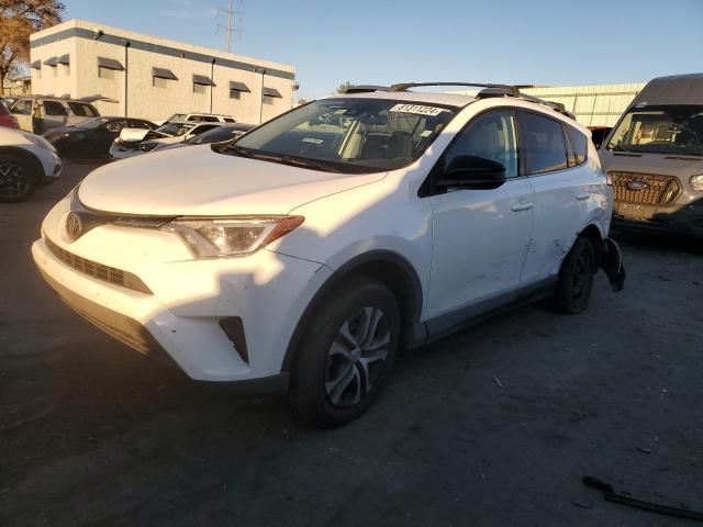 TOYOTA RAV4 LE 2018 2t3bfrev5jw744755