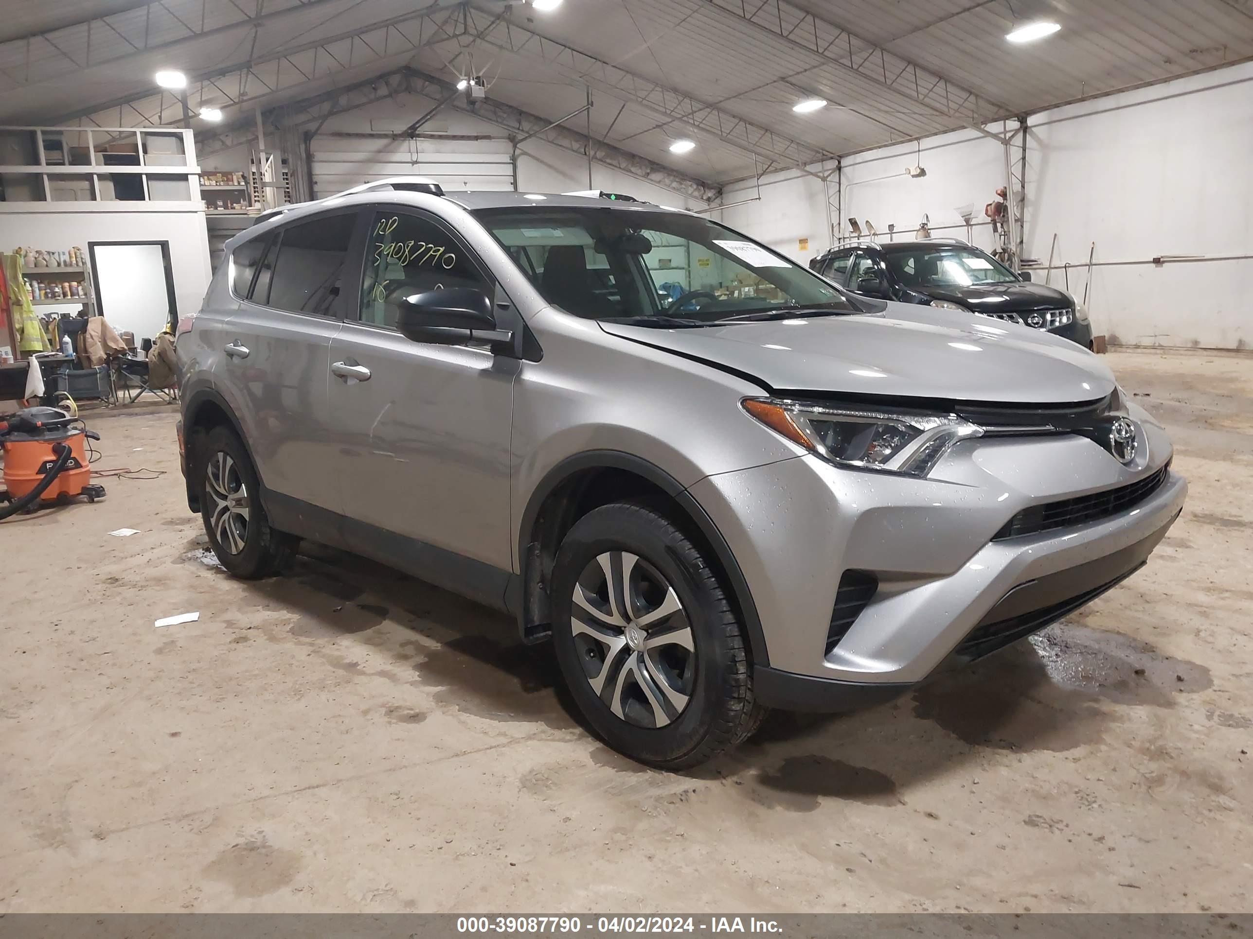 TOYOTA RAV 4 2016 2t3bfrev6gw414731