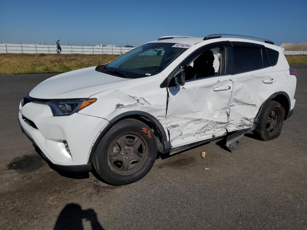 TOYOTA RAV 4 2016 2t3bfrev6gw482530