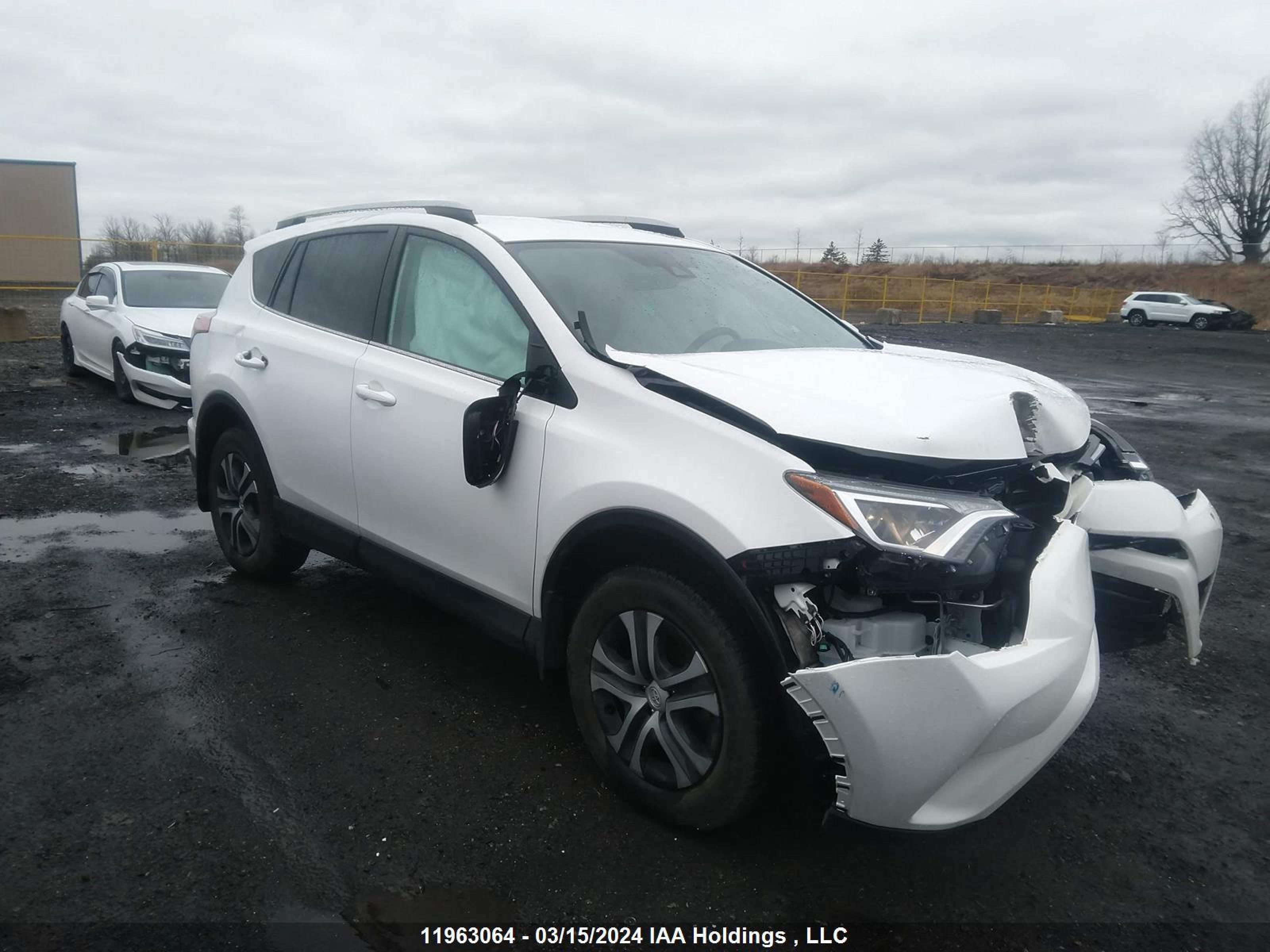 TOYOTA RAV 4 2017 2t3bfrev6hw573329