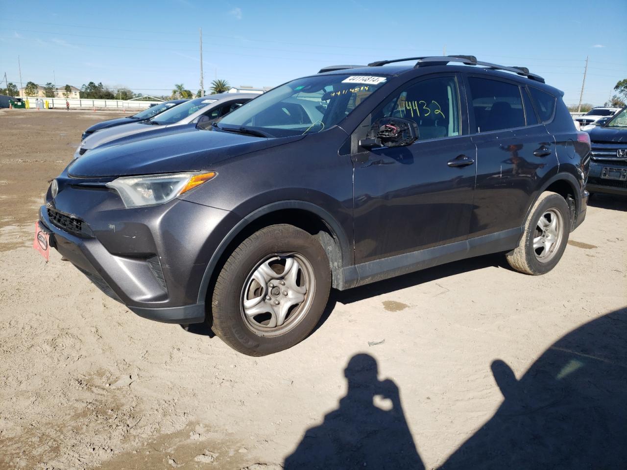 TOYOTA RAV 4 2017 2t3bfrev6hw618253