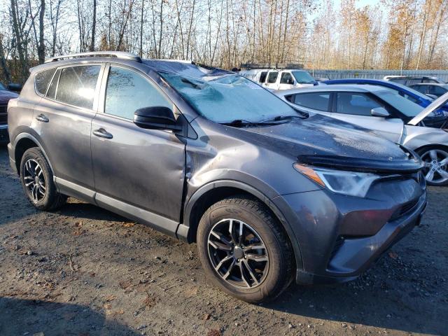 TOYOTA RAV4 LE 2017 2t3bfrev7hw645171