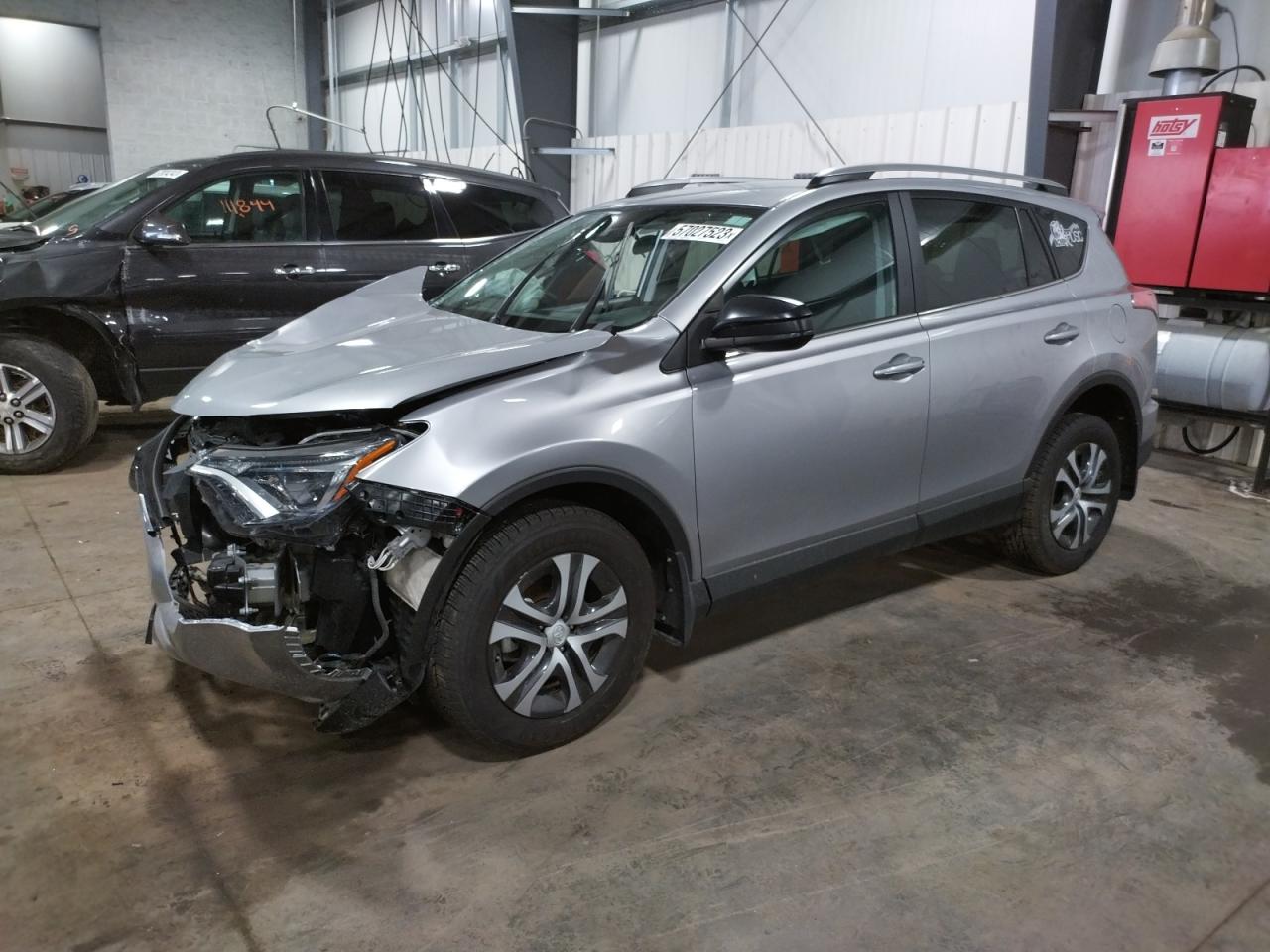 TOYOTA RAV 4 2017 2t3bfrev8hw603530