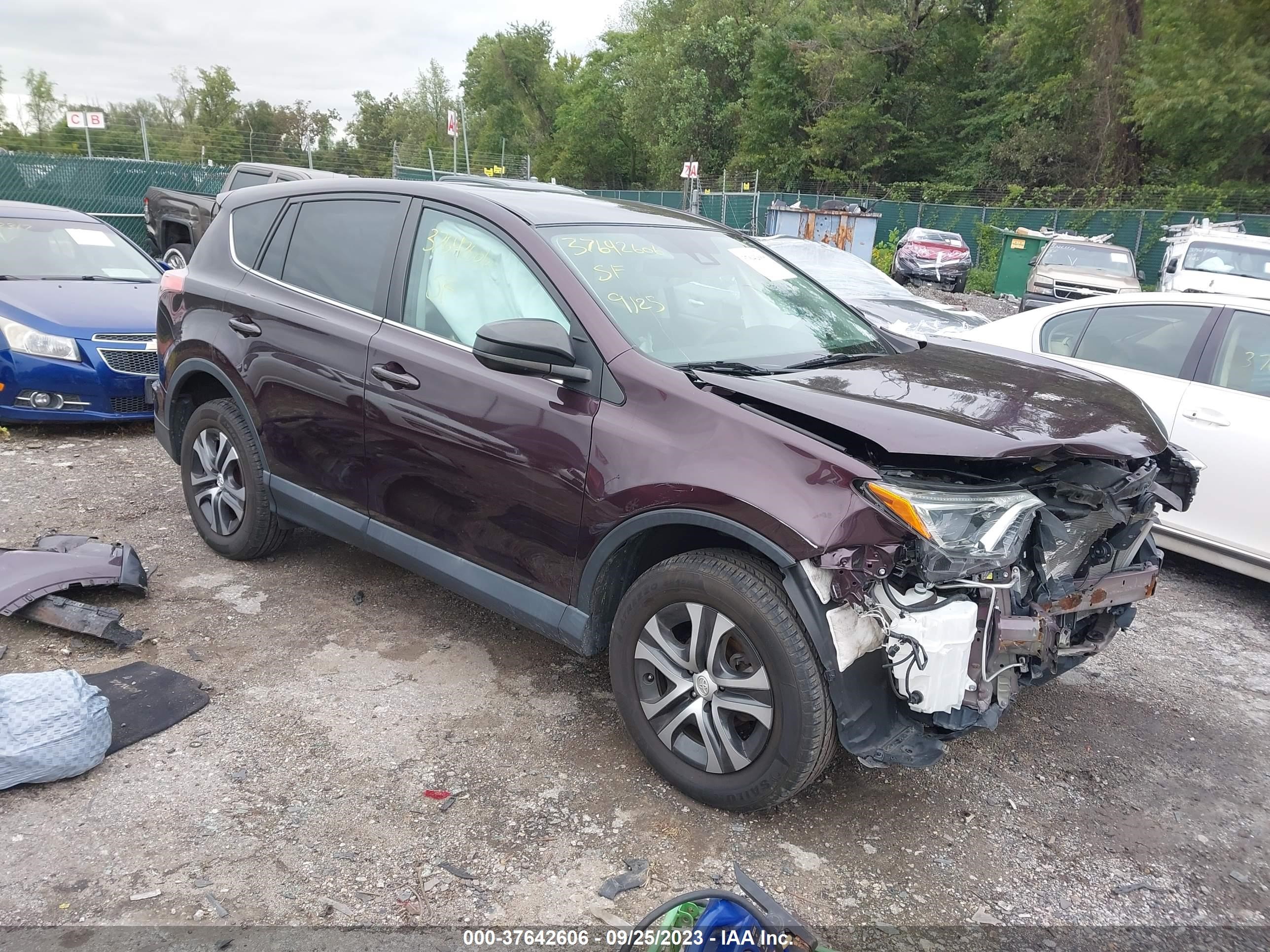 TOYOTA RAV 4 2018 2t3bfrev8jw825460