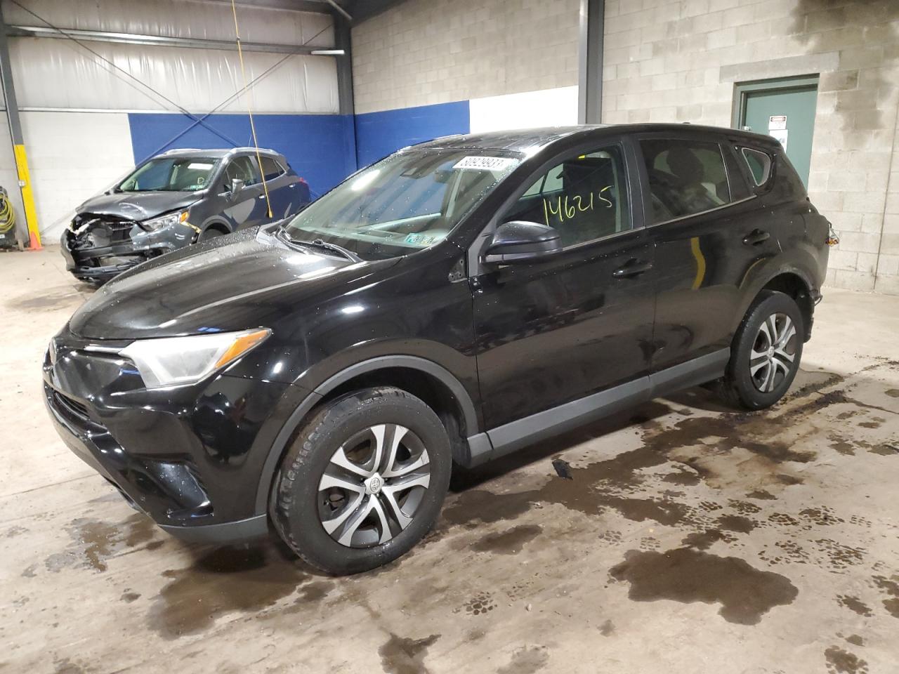 TOYOTA RAV 4 2017 2t3bfrev9hw584728