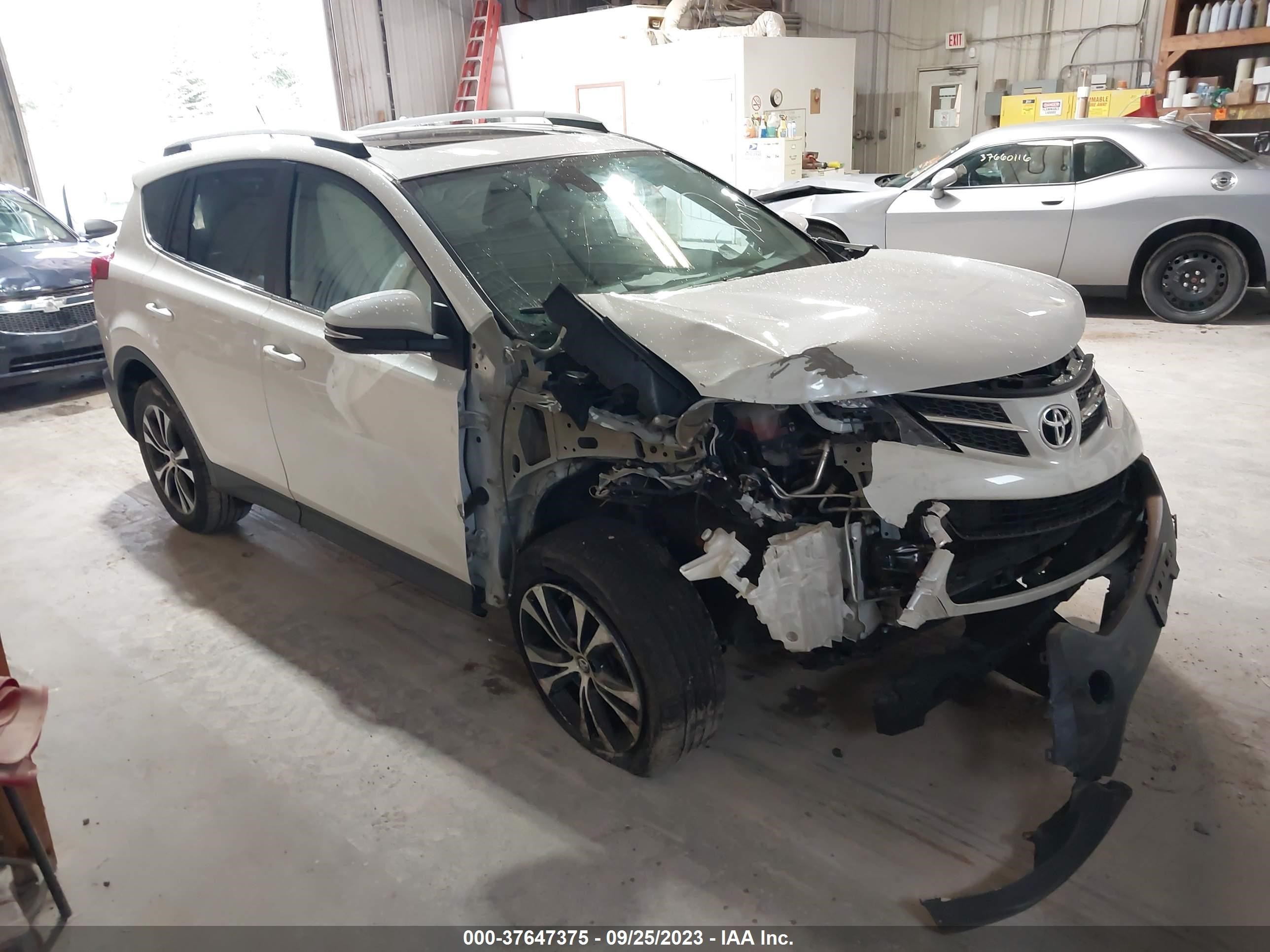 TOYOTA RAV 4 2015 2t3dfrev0fw384620