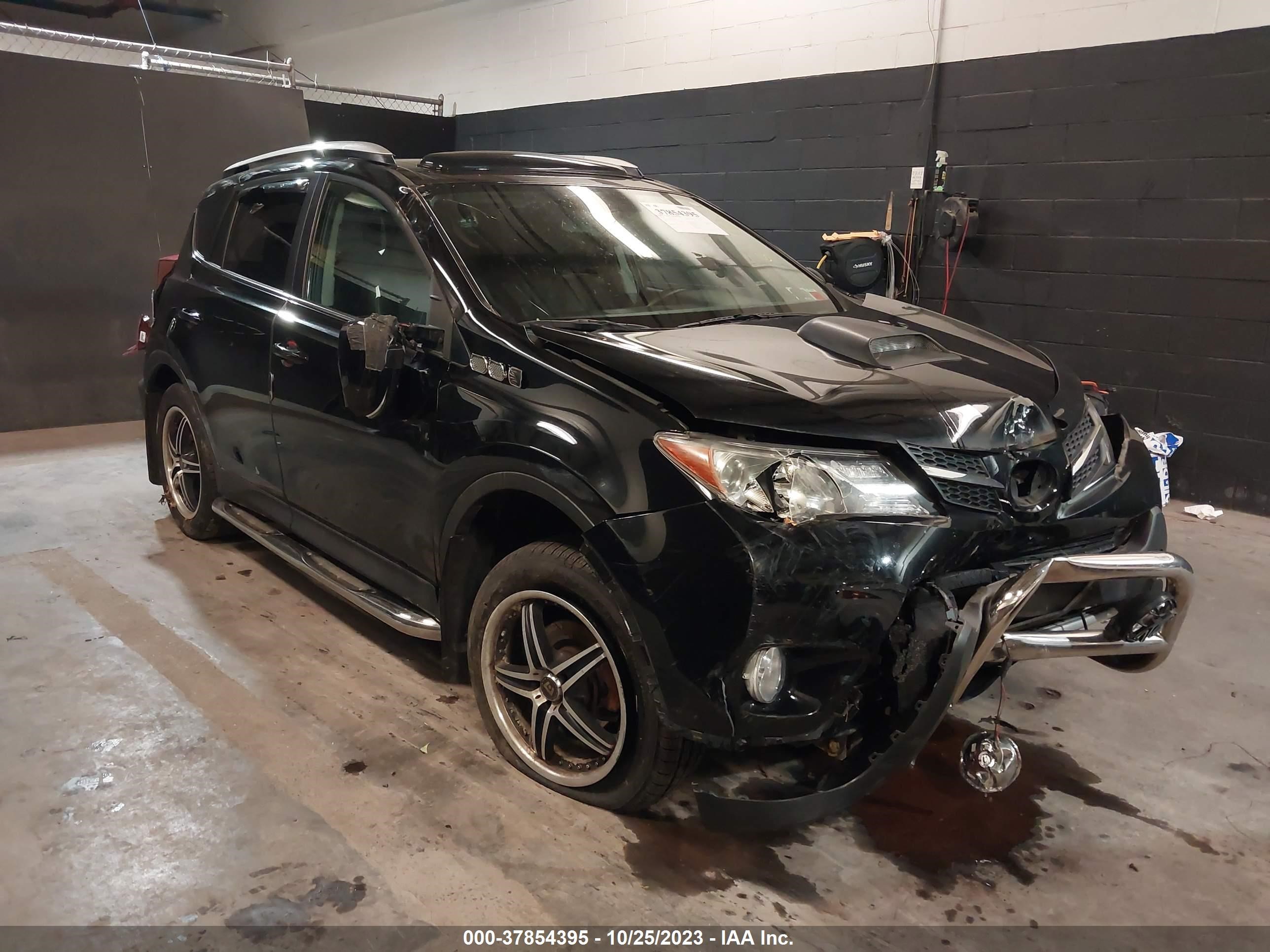 TOYOTA RAV 4 2014 2t3dfrev3ew226450