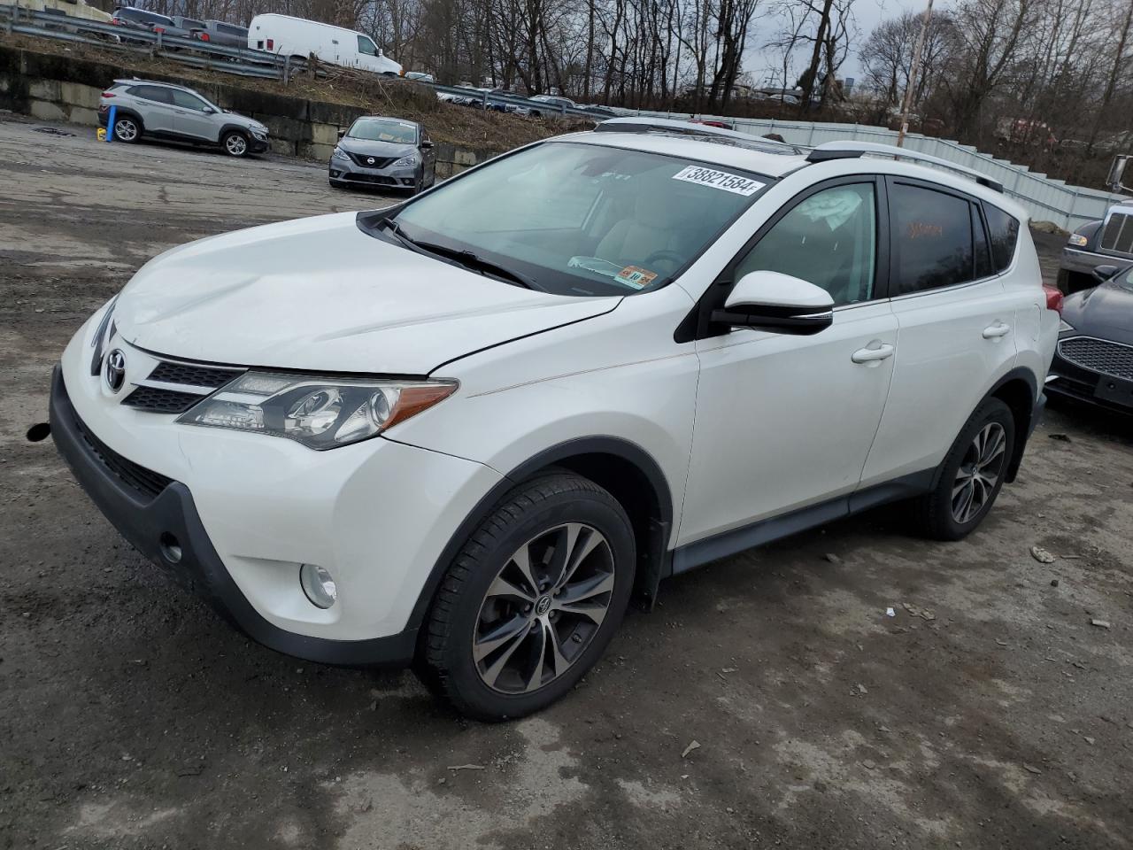 TOYOTA RAV 4 2015 2t3dfrev3fw384143