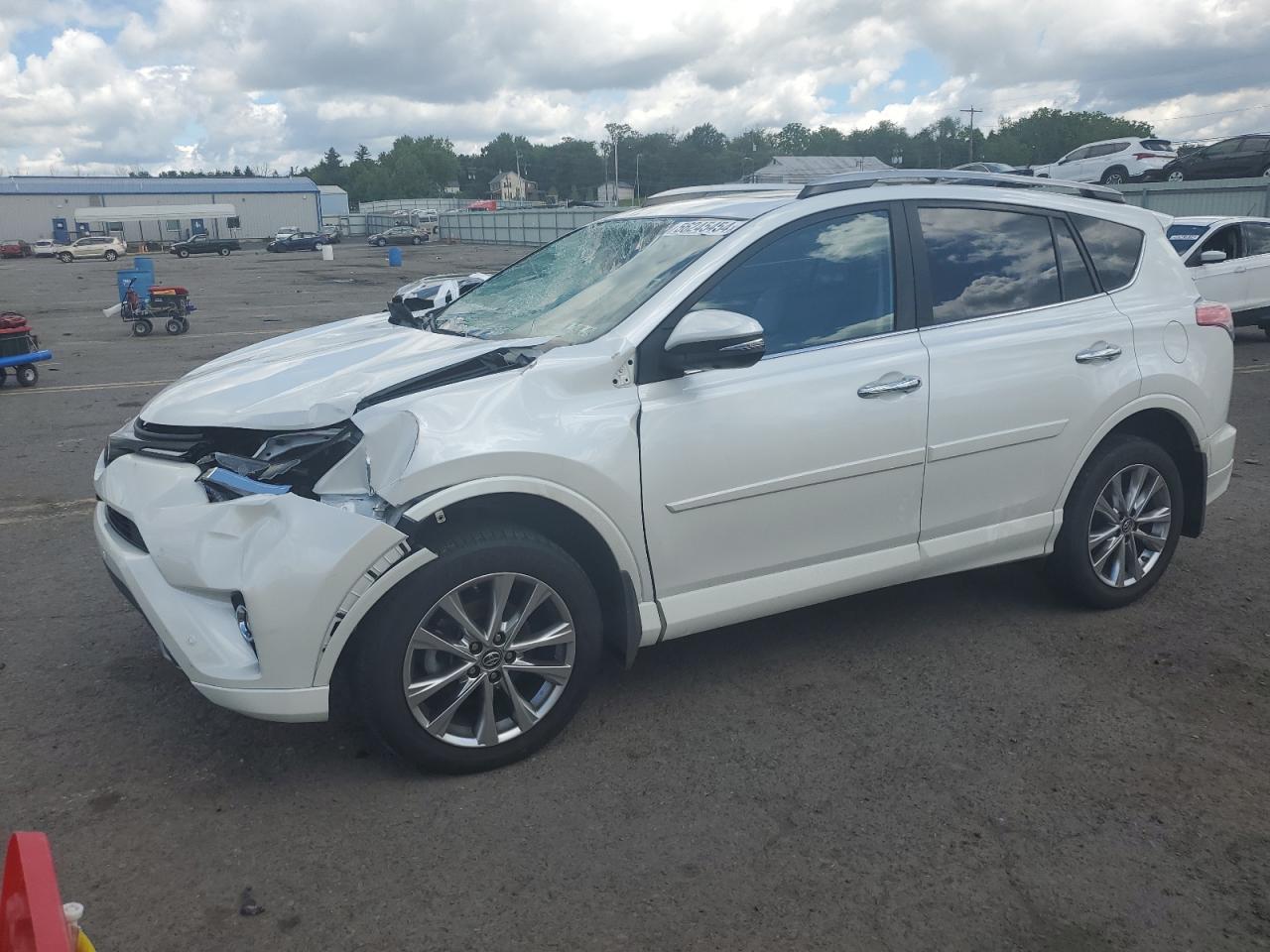 TOYOTA RAV 4 2017 2t3dfrev9hw694428