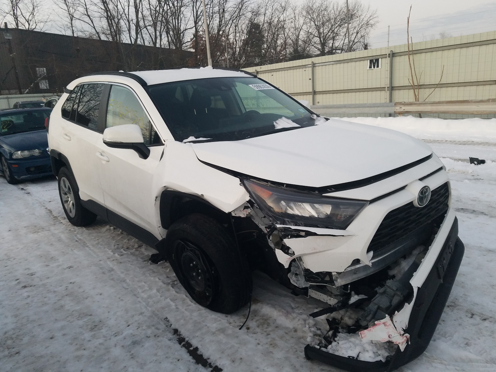 TOYOTA RAV4 LE 2020 2t3g1rfv8lw097032