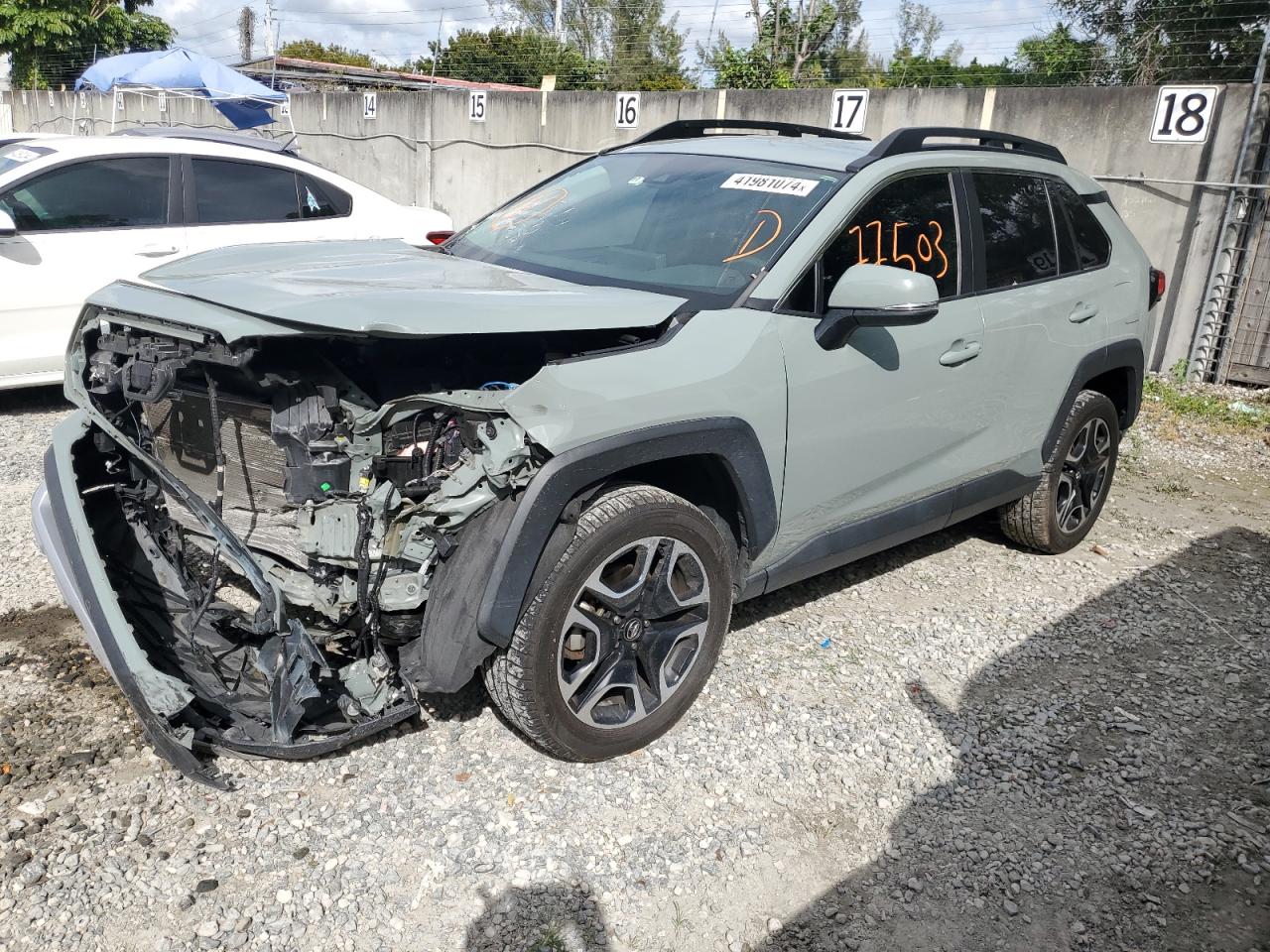 TOYOTA RAV 4 2021 2t3j1rfv0mw140575