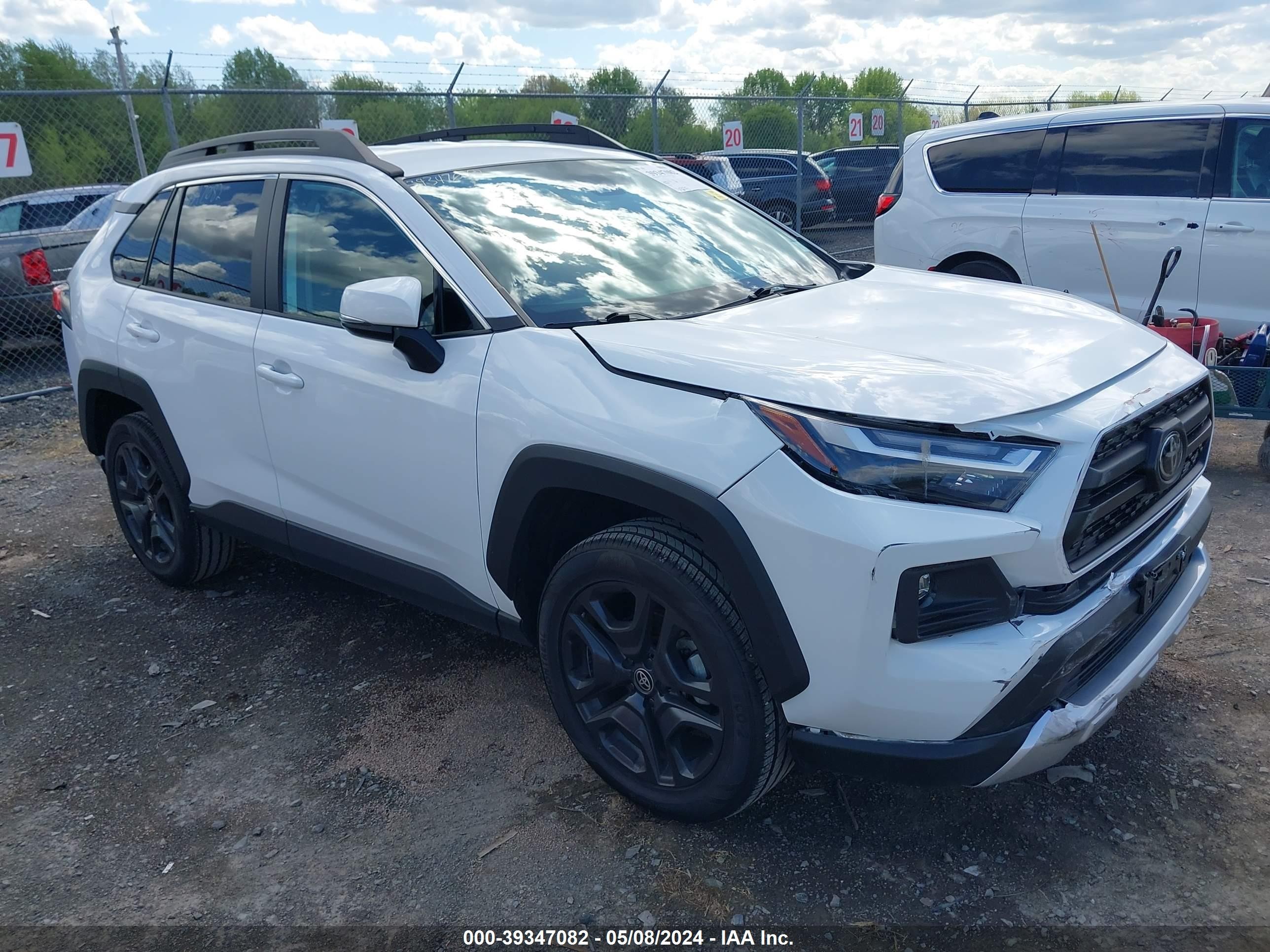 TOYOTA RAV 4 2022 2t3j1rfv8nw258178