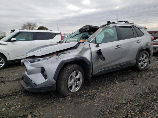 TOYOTA RAV4 XLE 2020 2t3p1rfv2lc095617