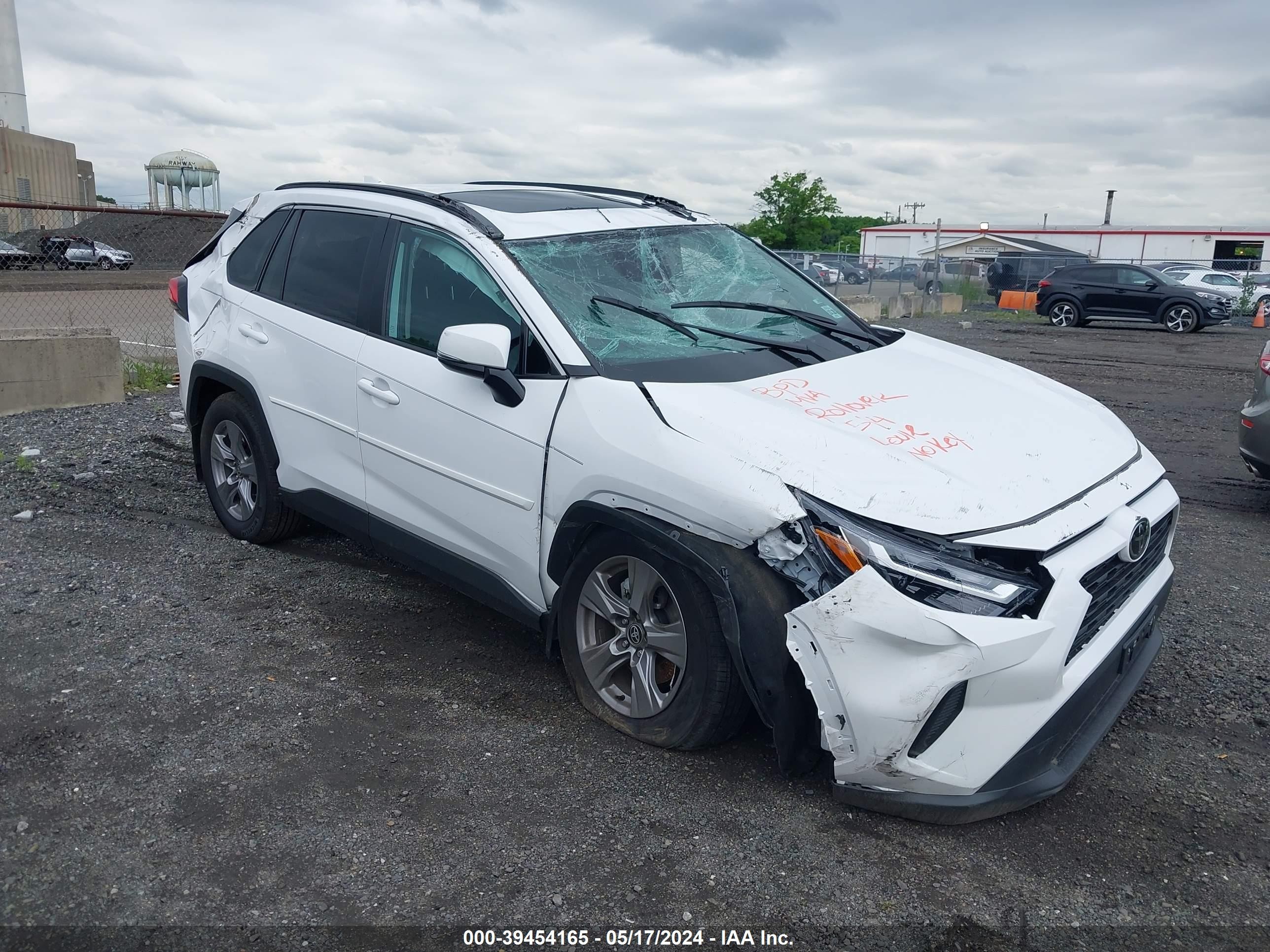 TOYOTA RAV 4 2024 2t3p1rfv5rc402383